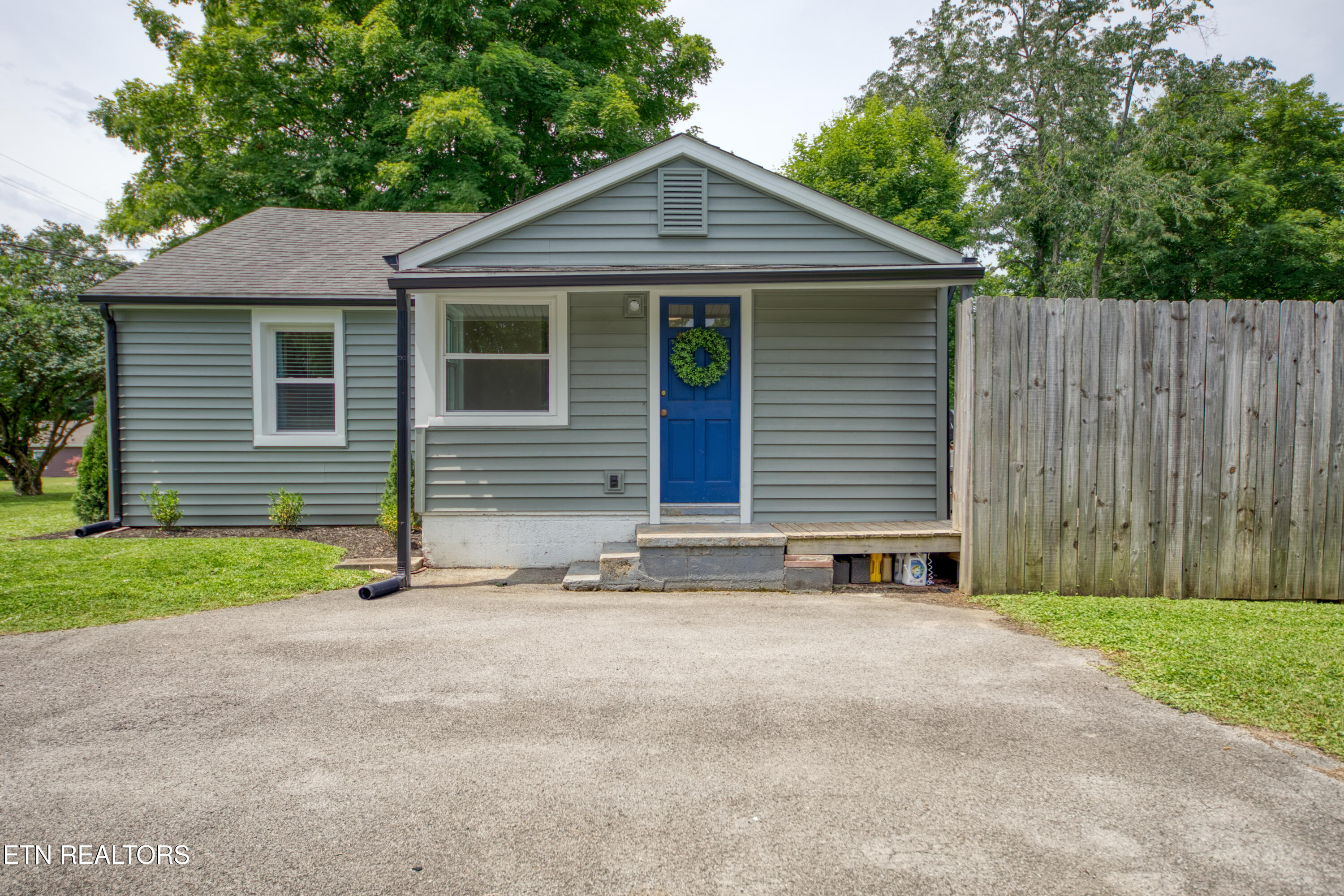 425 W Ford Valley Road Knoxville TN 37920