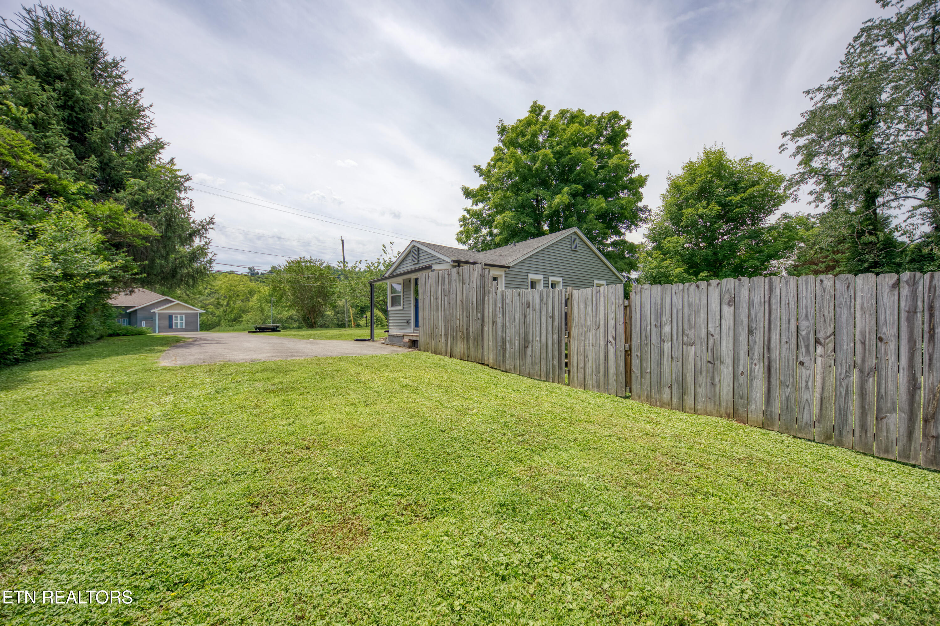 425 W Ford Valley Road Knoxville TN 37920