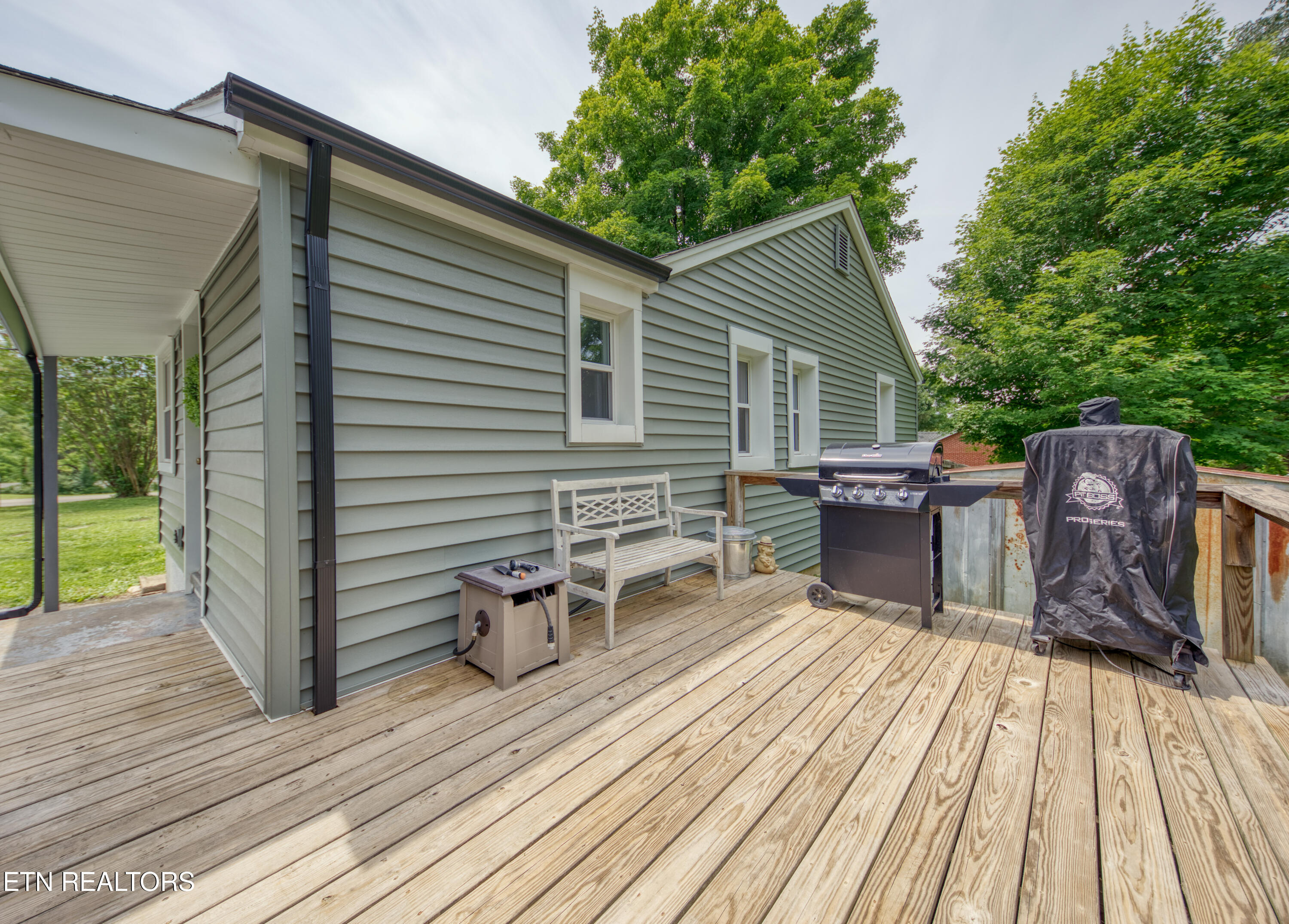 425 W Ford Valley Road Knoxville TN 37920