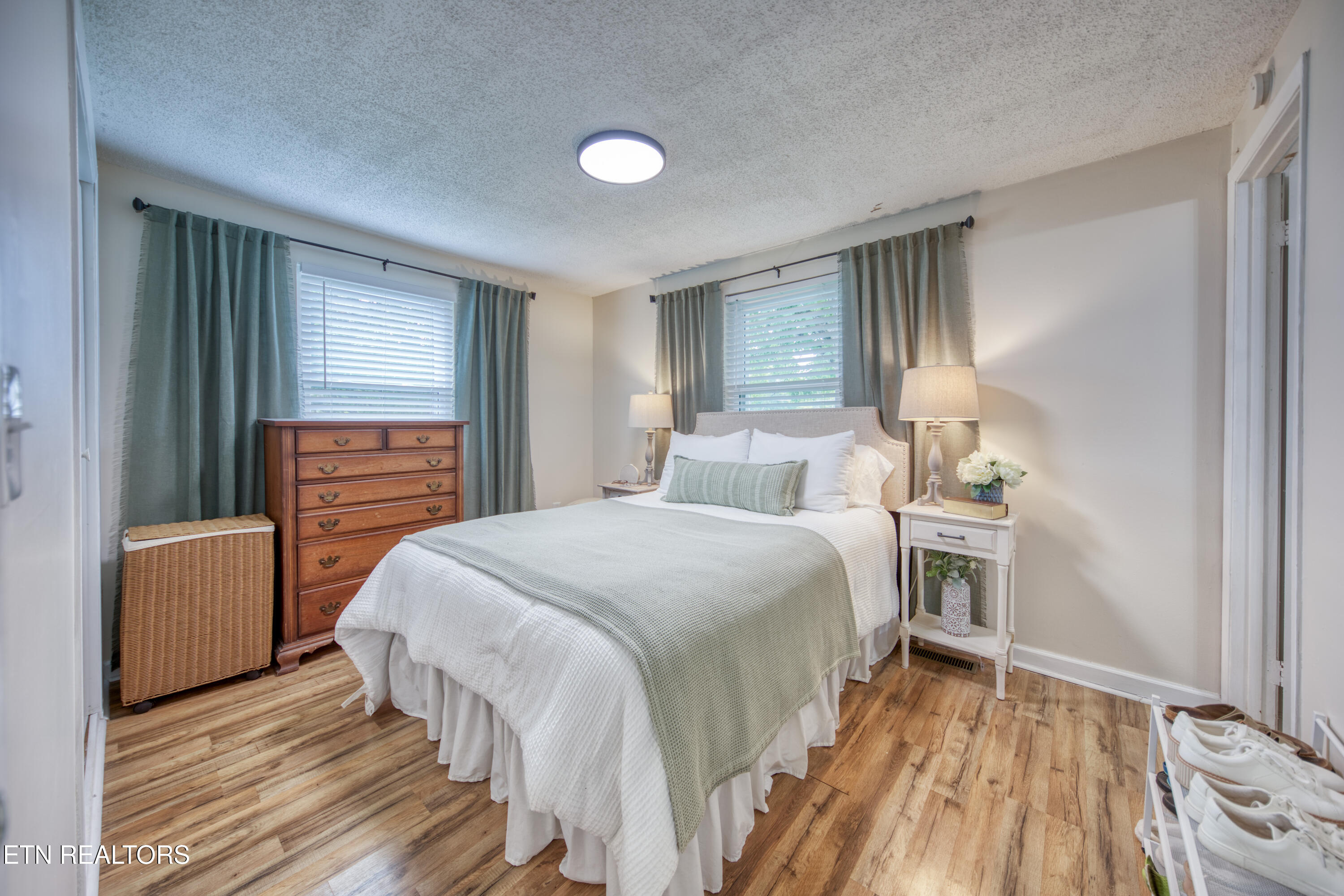 425 W Ford Valley Road Knoxville TN 37920