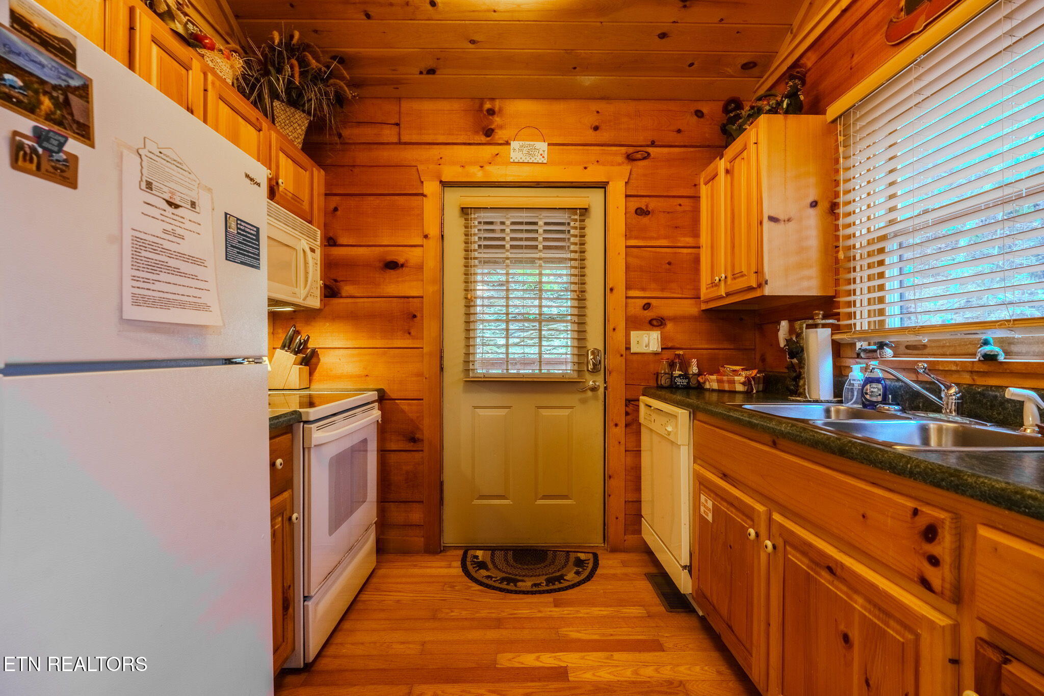 4320 Carolina Cove Way Pigeon Forge TN 37863