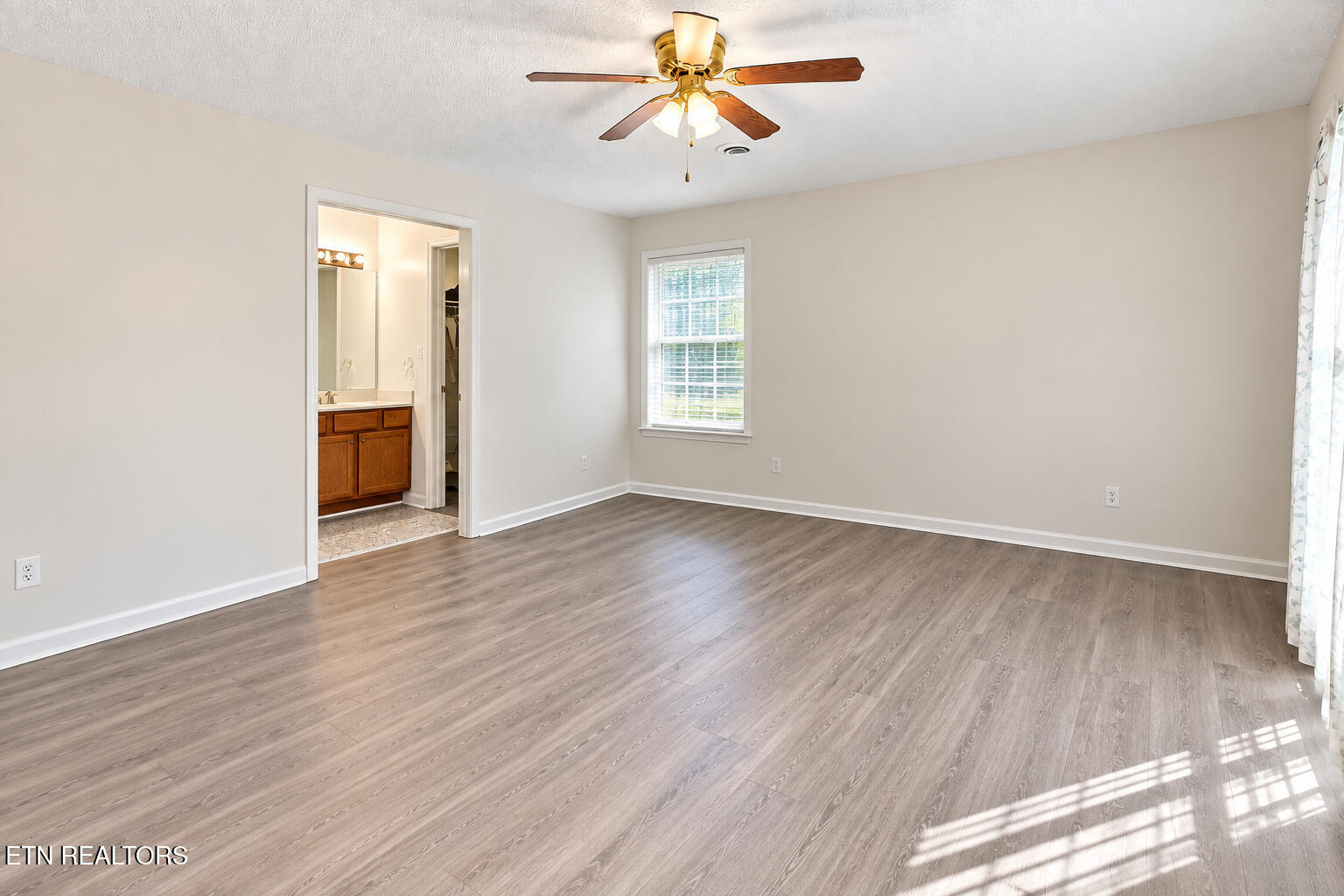 6504 Hickory Valley Way Knoxville TN 37918
