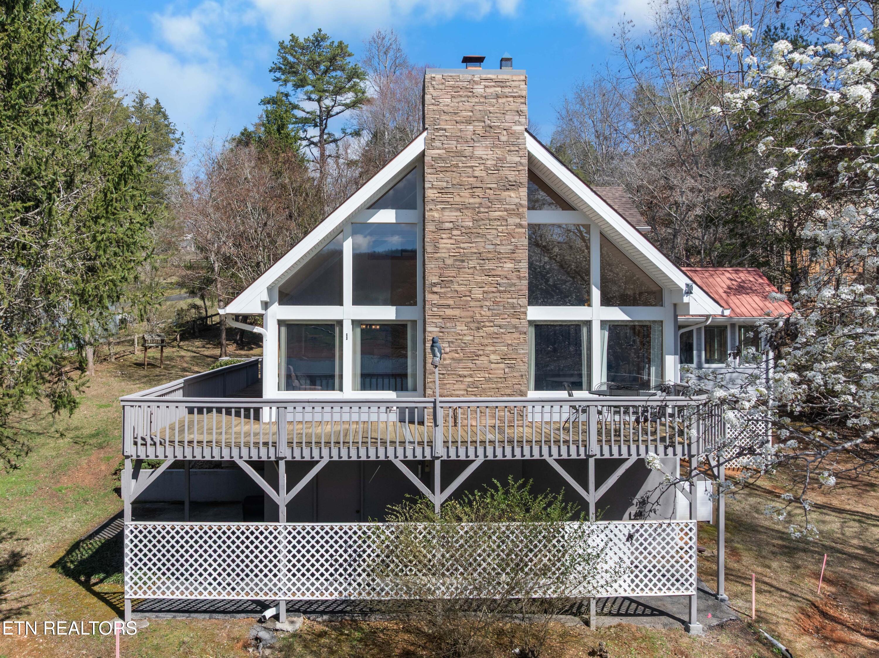 345 Old Leadmine Bend Road Sharps Chapel TN 37866