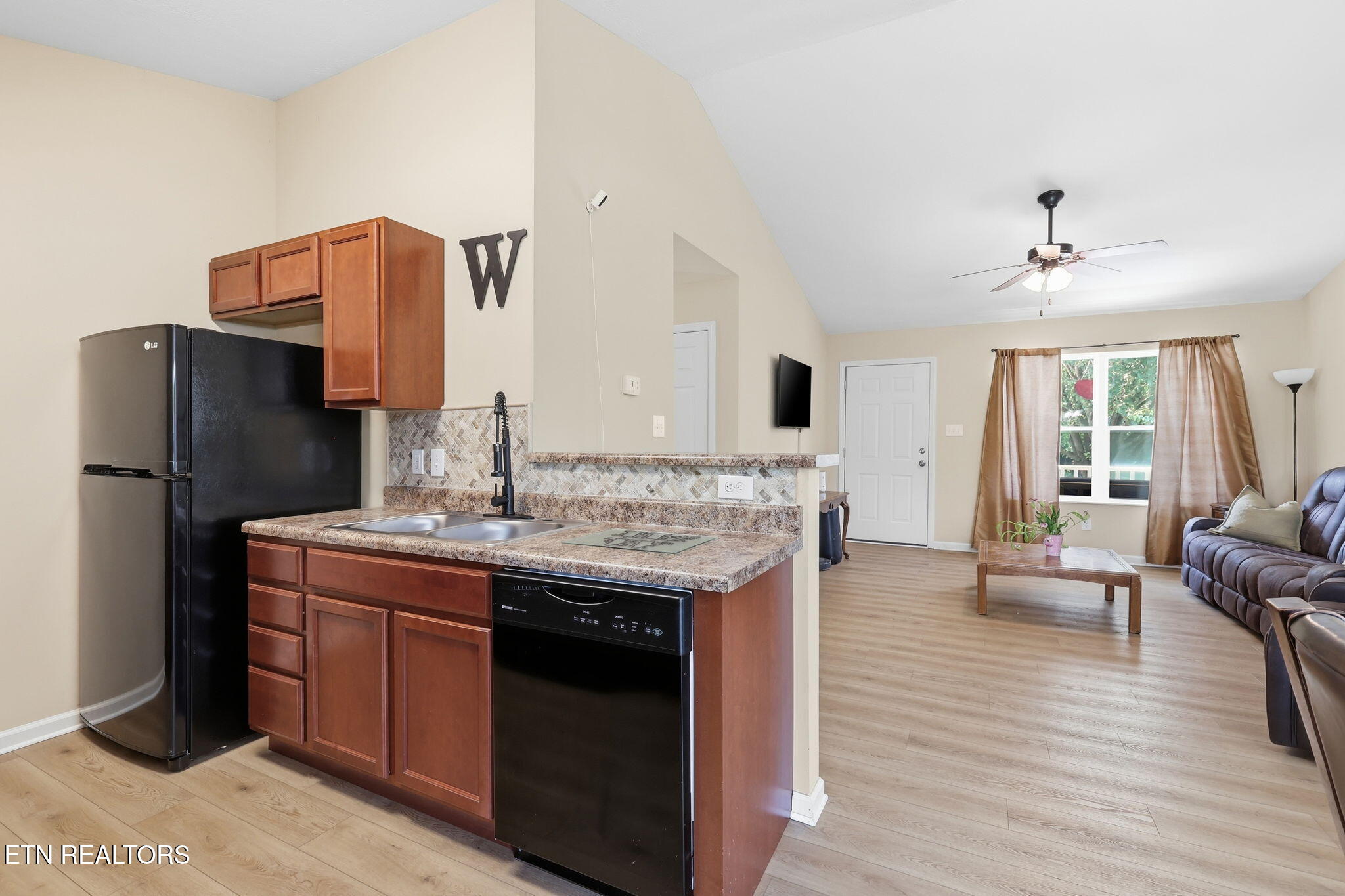 1245 Quiet Brook Lane Knoxville TN 37914