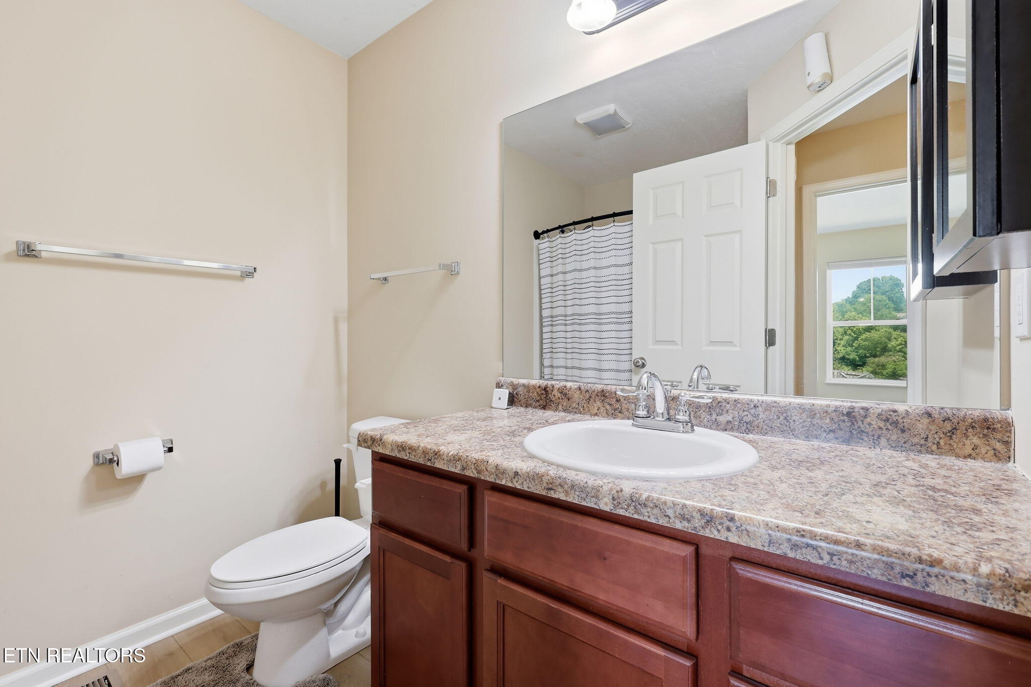 1245 Quiet Brook Lane Knoxville TN 37914