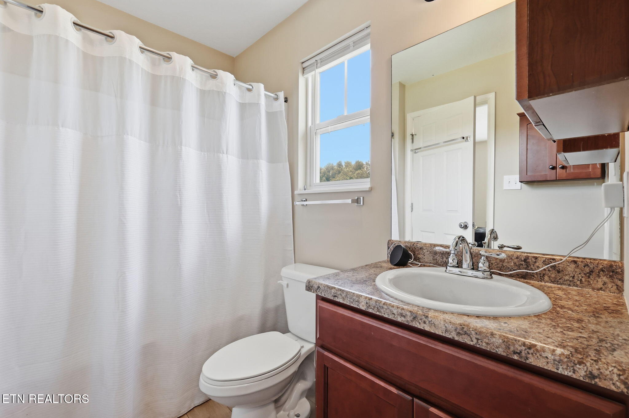 1245 Quiet Brook Lane Knoxville TN 37914