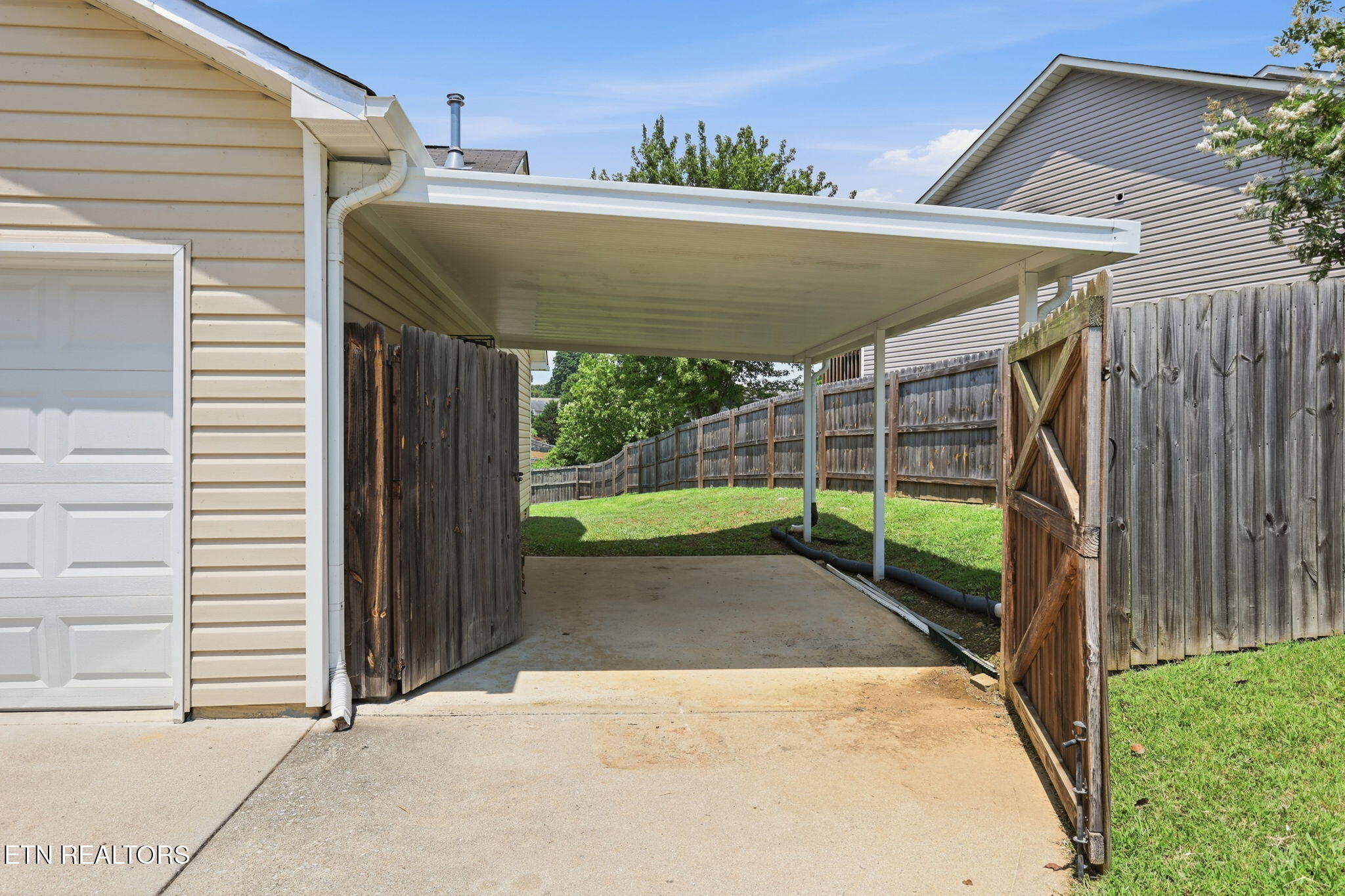 1245 Quiet Brook Lane Knoxville TN 37914