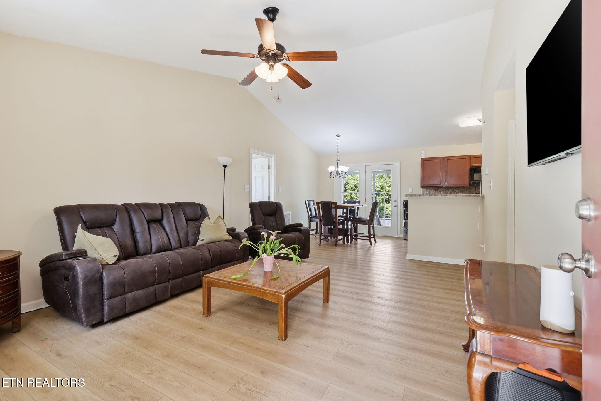 1245 Quiet Brook Lane Knoxville TN 37914