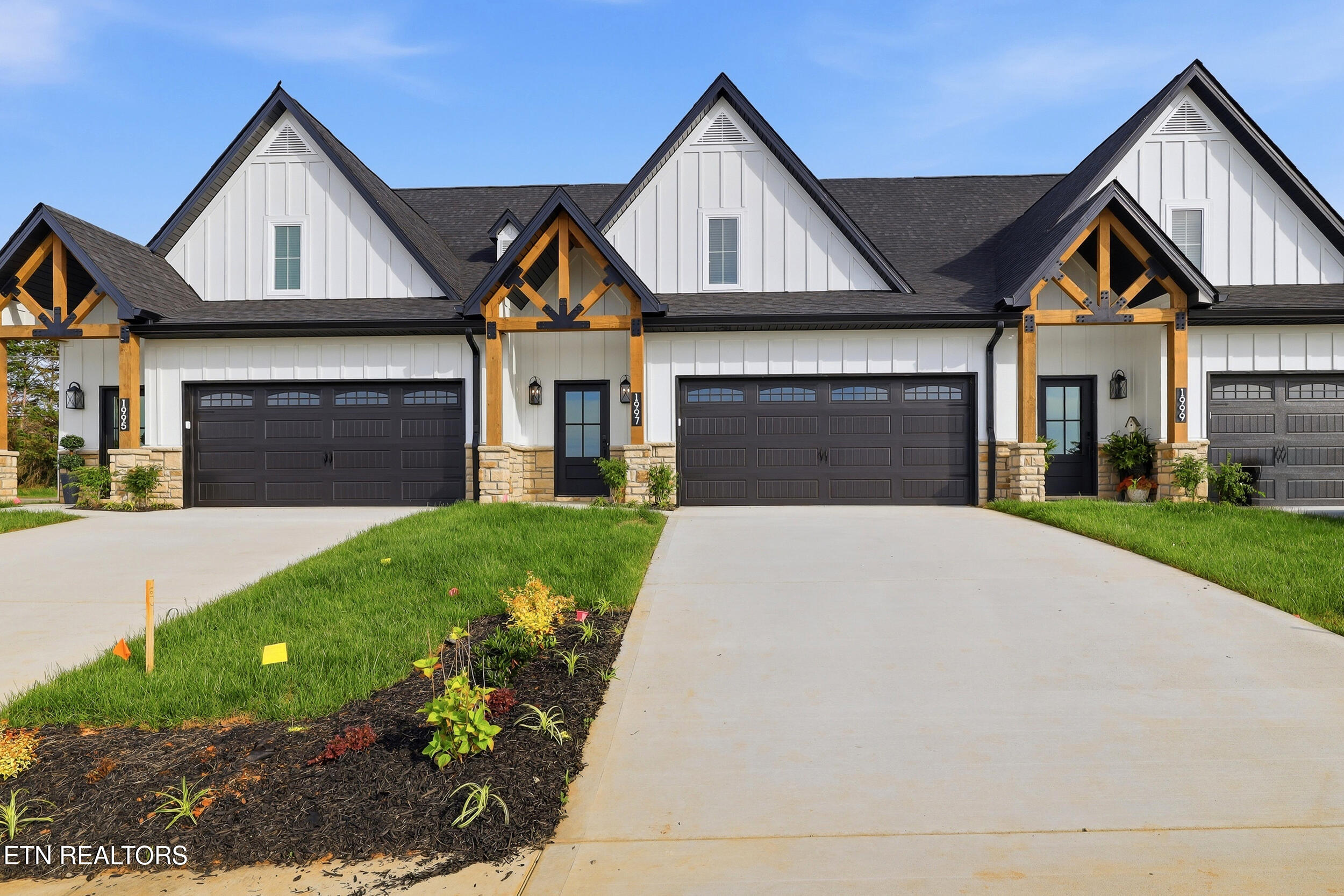 1997 Lovingwood Springs Trail Maryville TN 37803