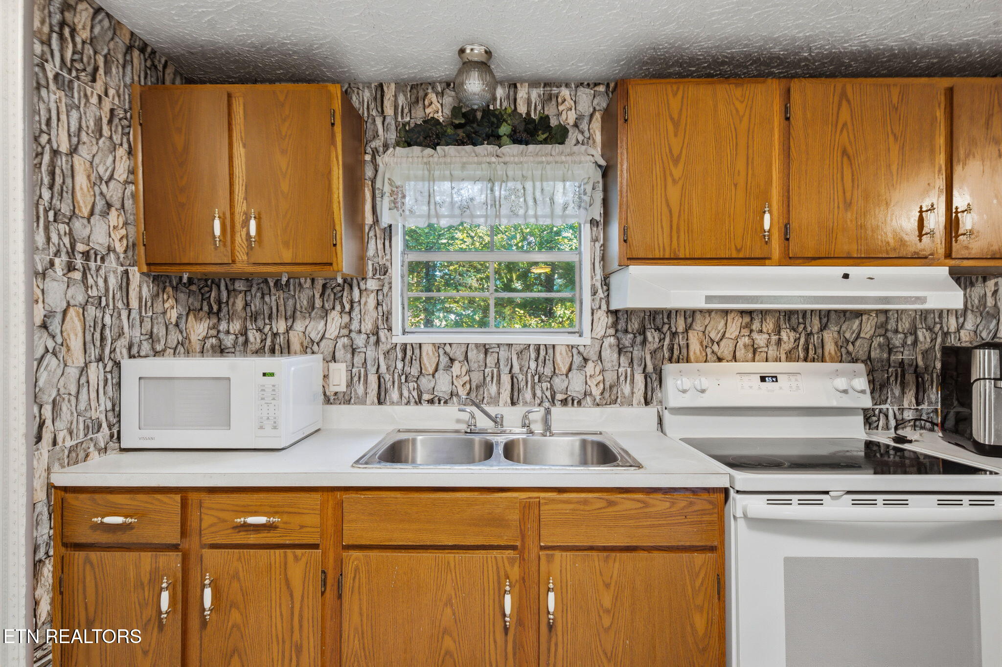 429 Allen Road Sevierville TN 37876