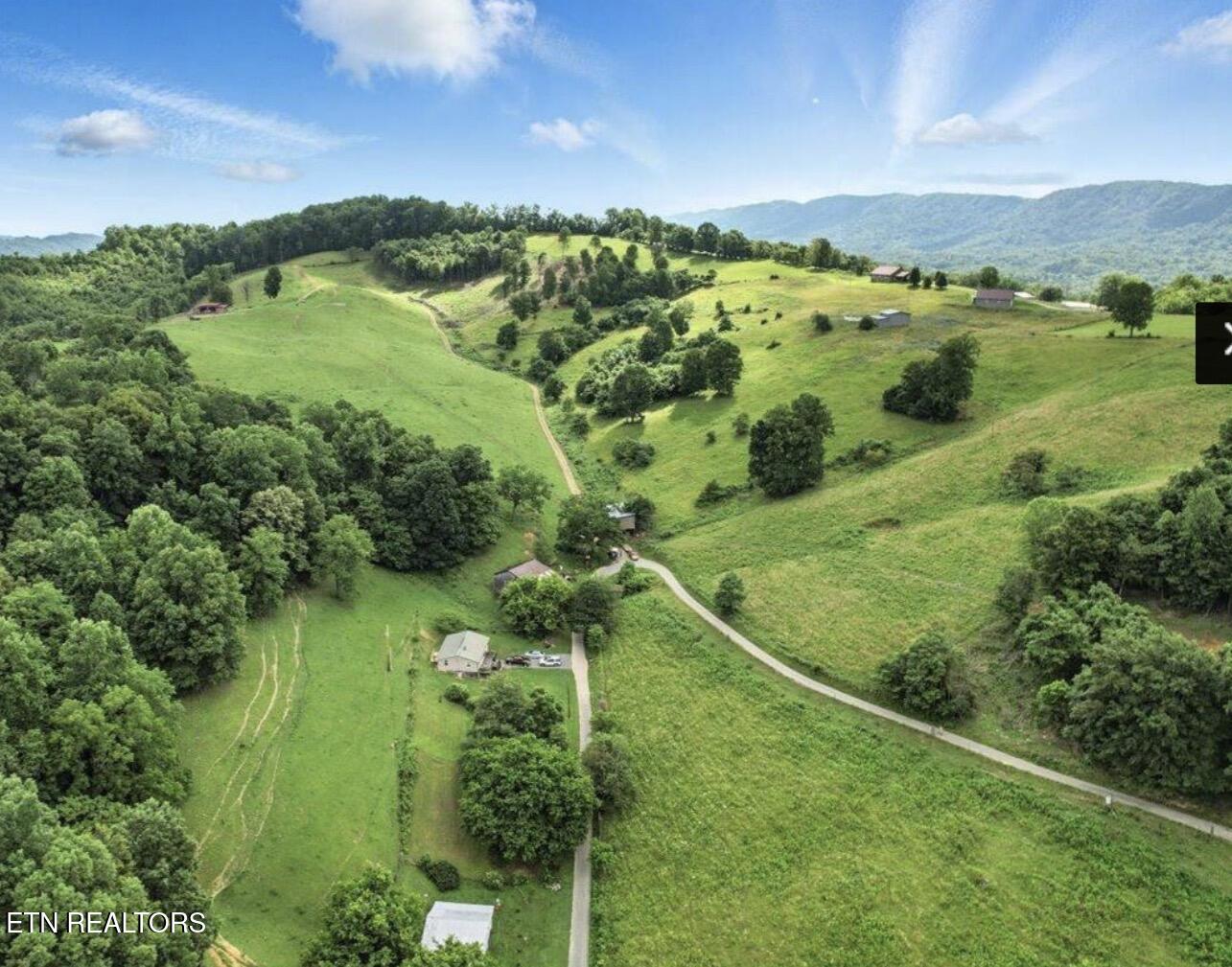 671 Hensley Hollow Road Thorn Hill TN 37881