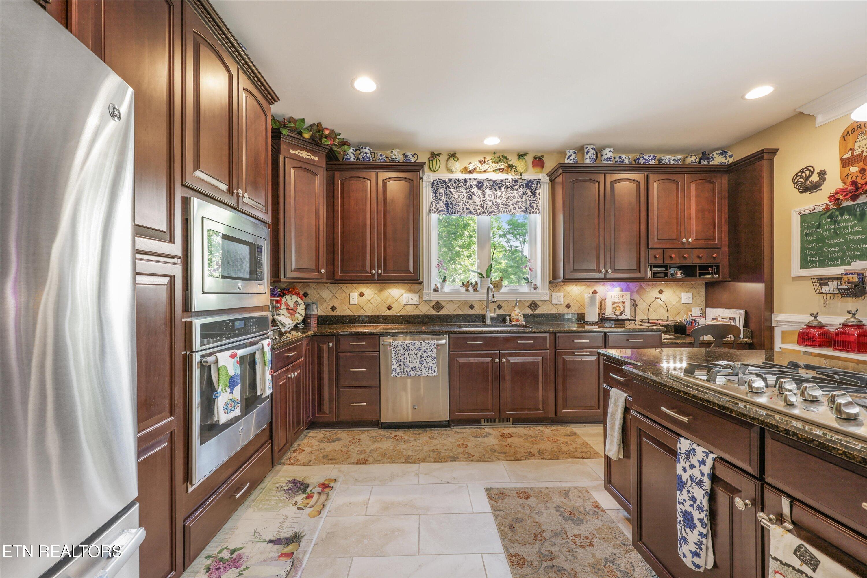 180 Silver Trail New Tazewell TN 37825