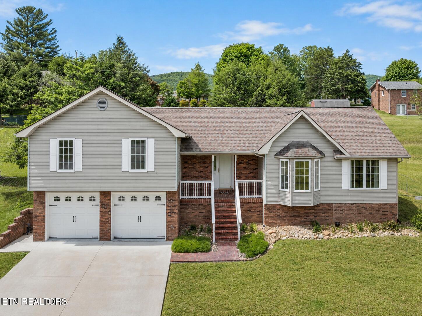 206 Hickory Lane Jacksboro TN 37757