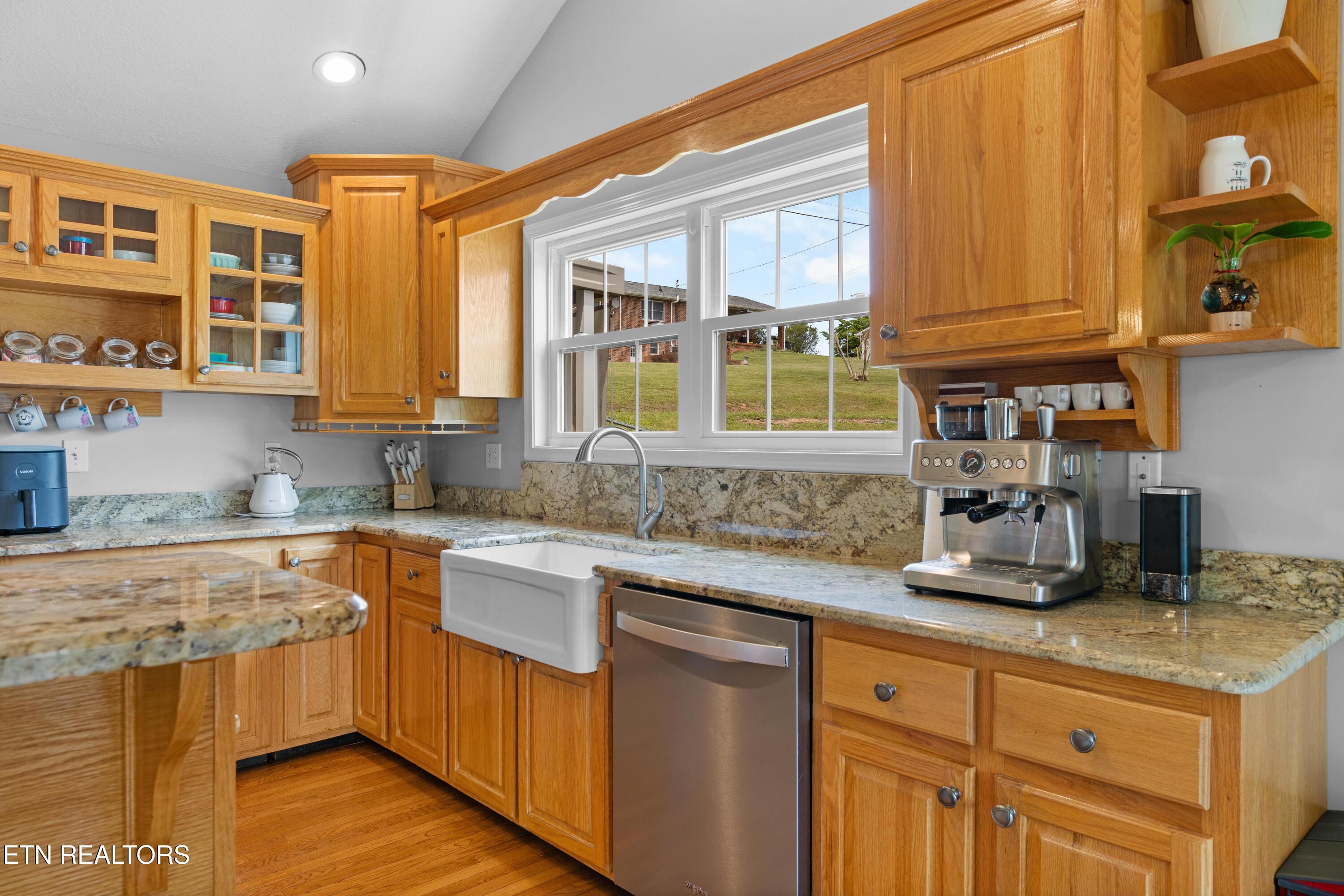206 Hickory Lane Jacksboro TN 37757