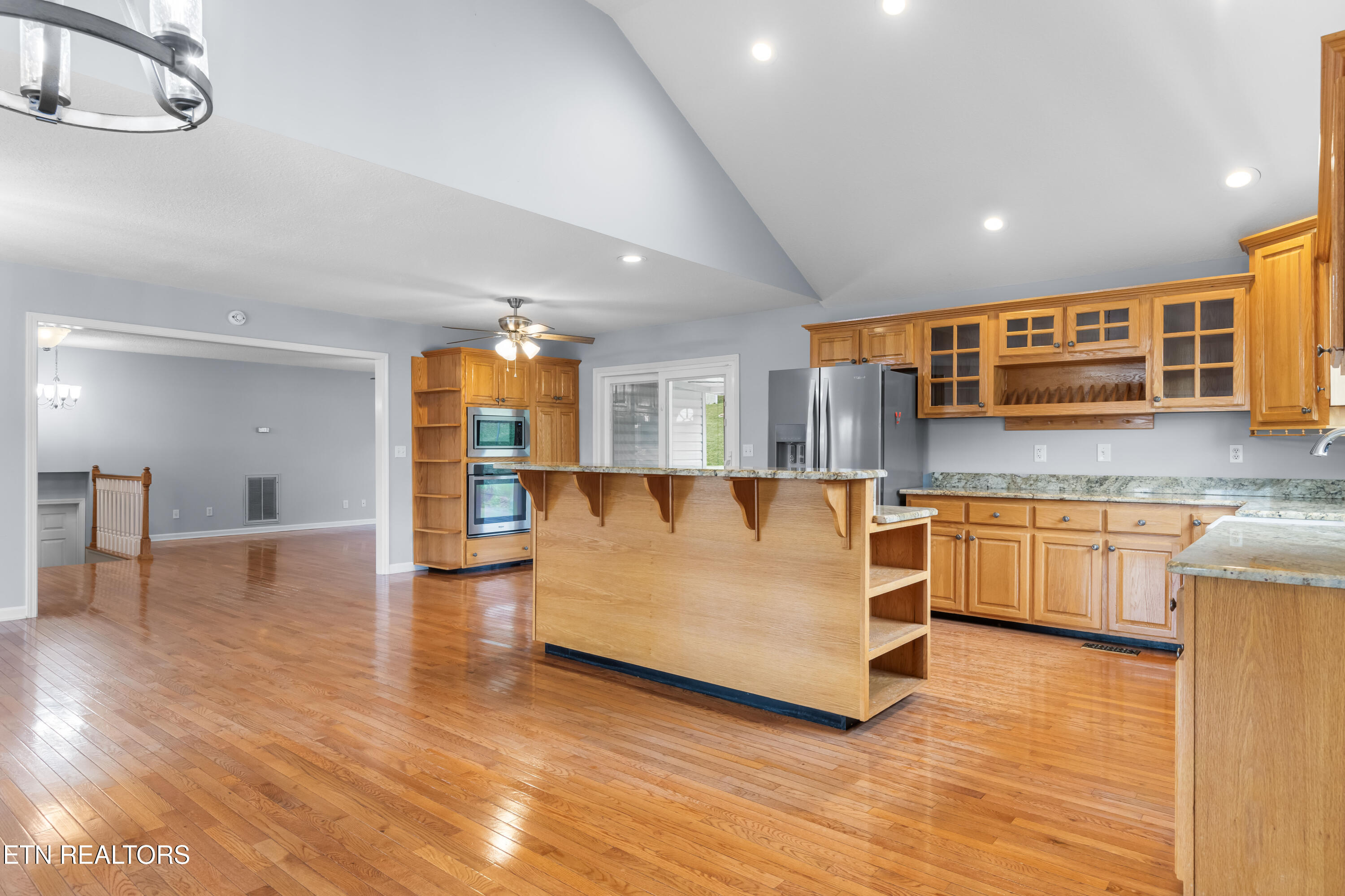 206 Hickory Lane Jacksboro TN 37757