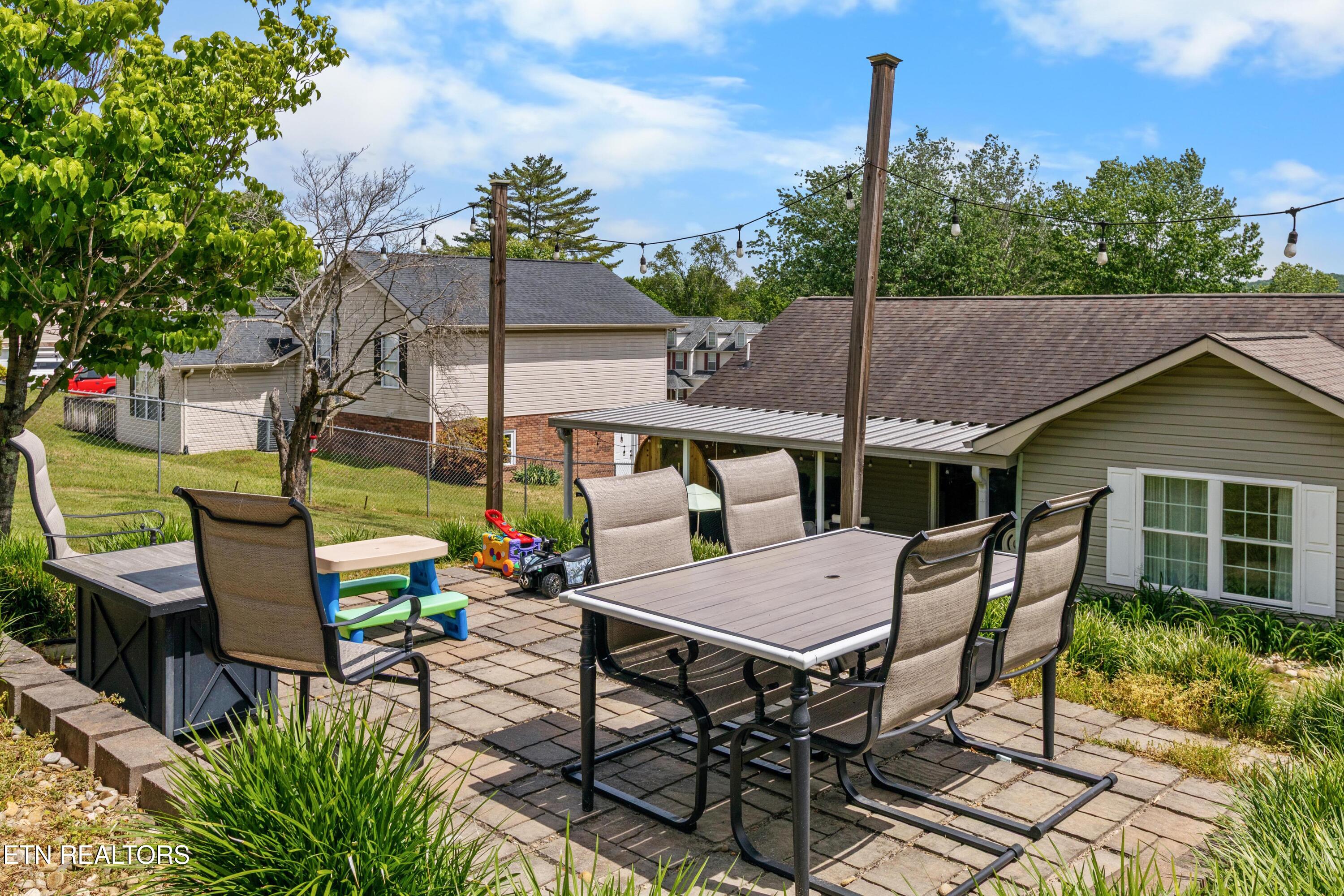 206 Hickory Lane Jacksboro TN 37757