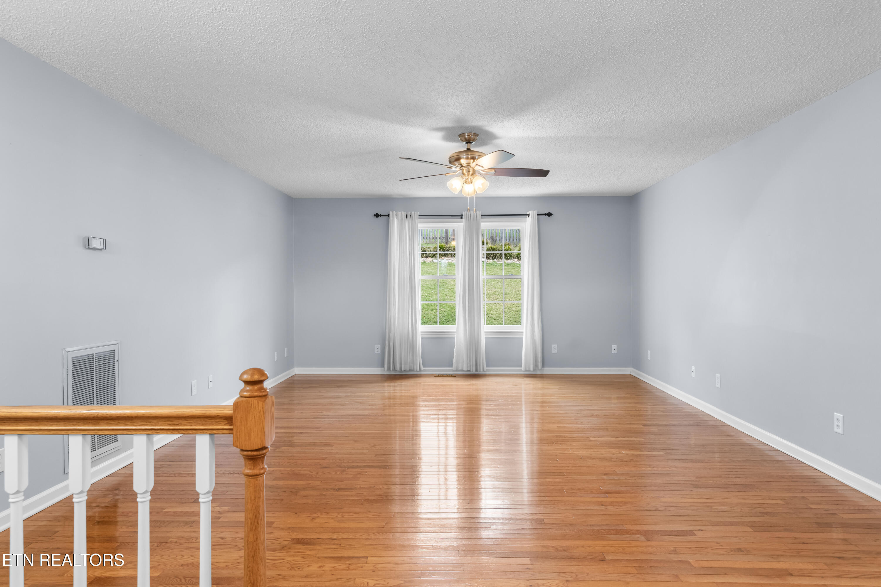 206 Hickory Lane Jacksboro TN 37757