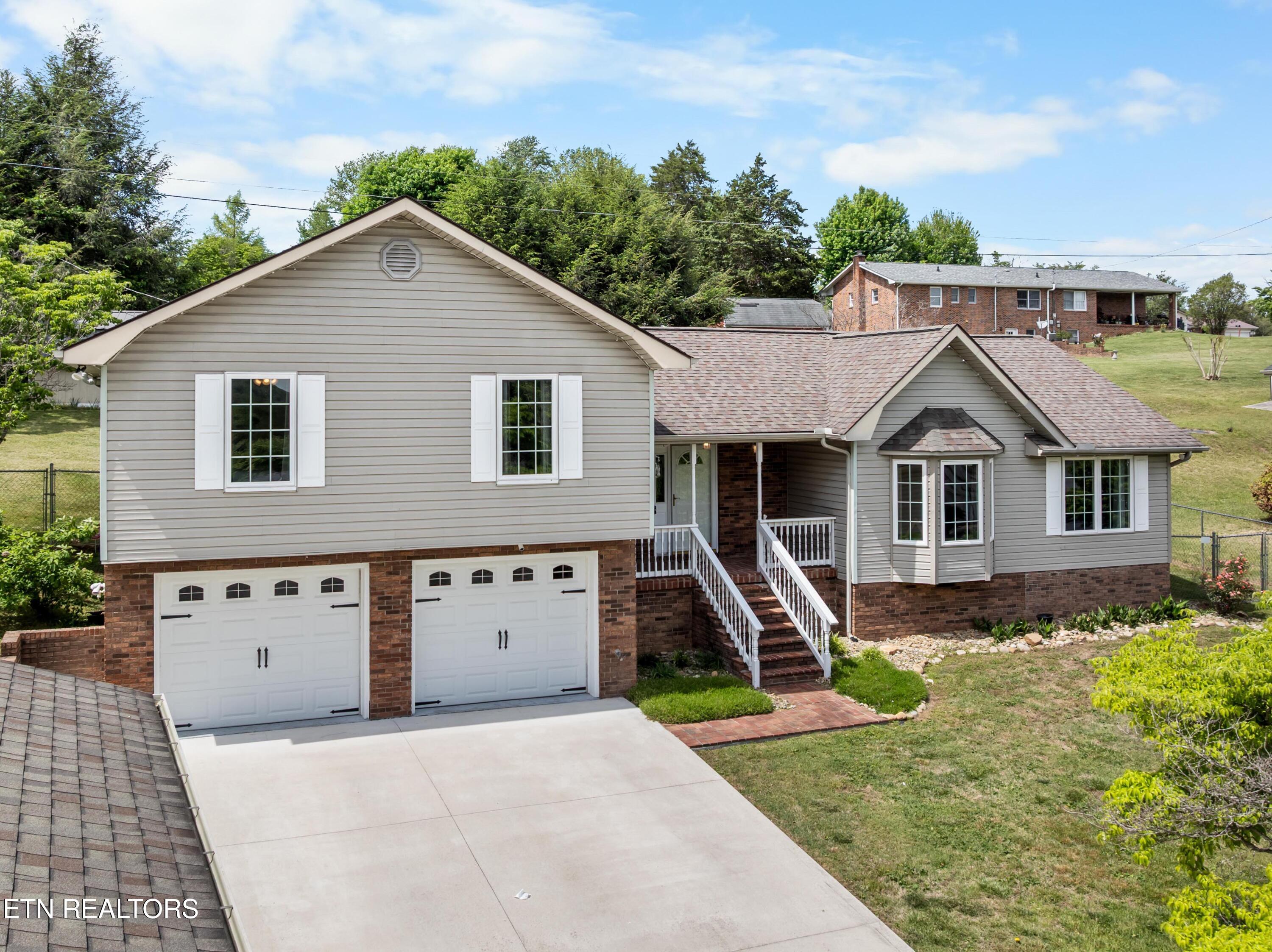 206 Hickory Lane Jacksboro TN 37757