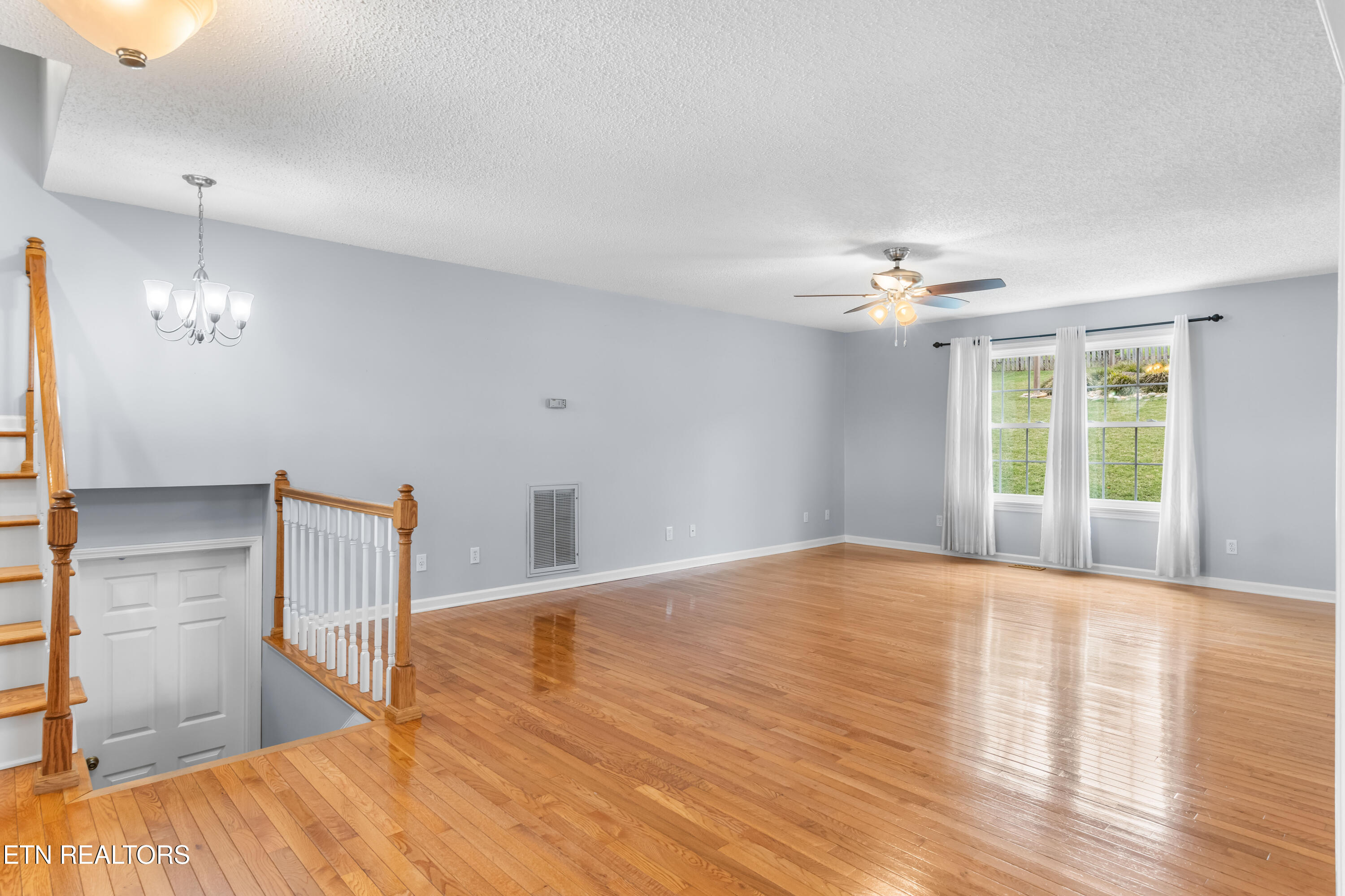 206 Hickory Lane Jacksboro TN 37757