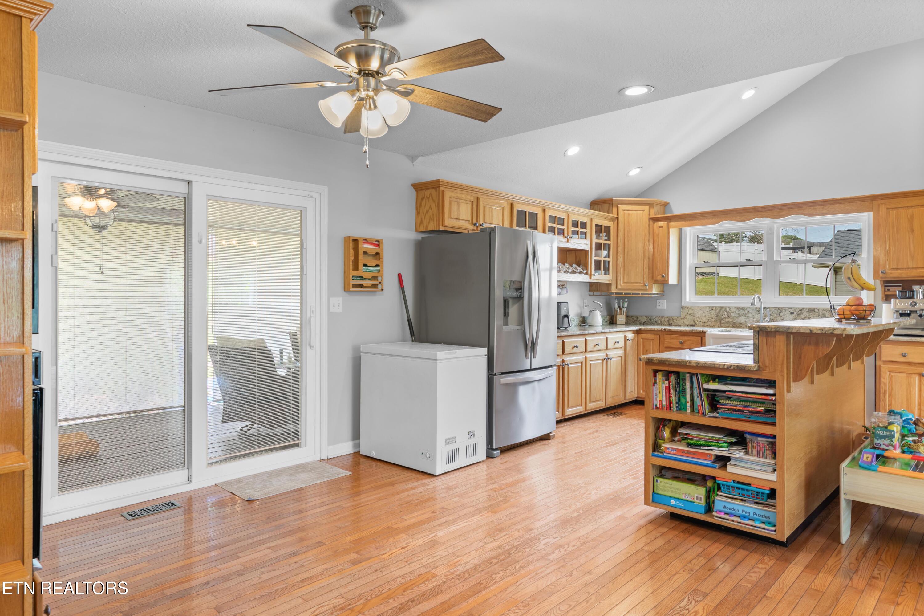 206 Hickory Lane Jacksboro TN 37757