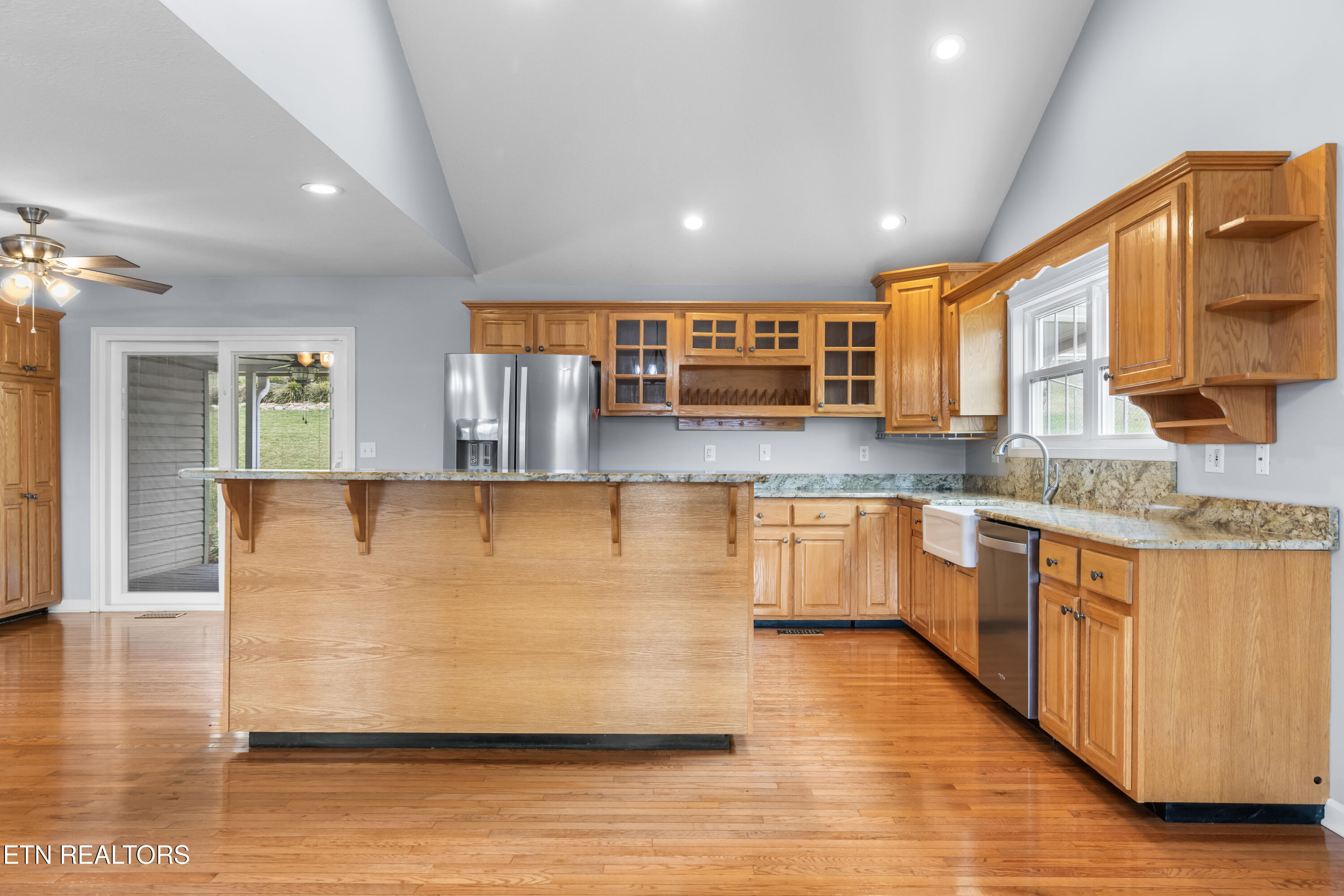 206 Hickory Lane Jacksboro TN 37757
