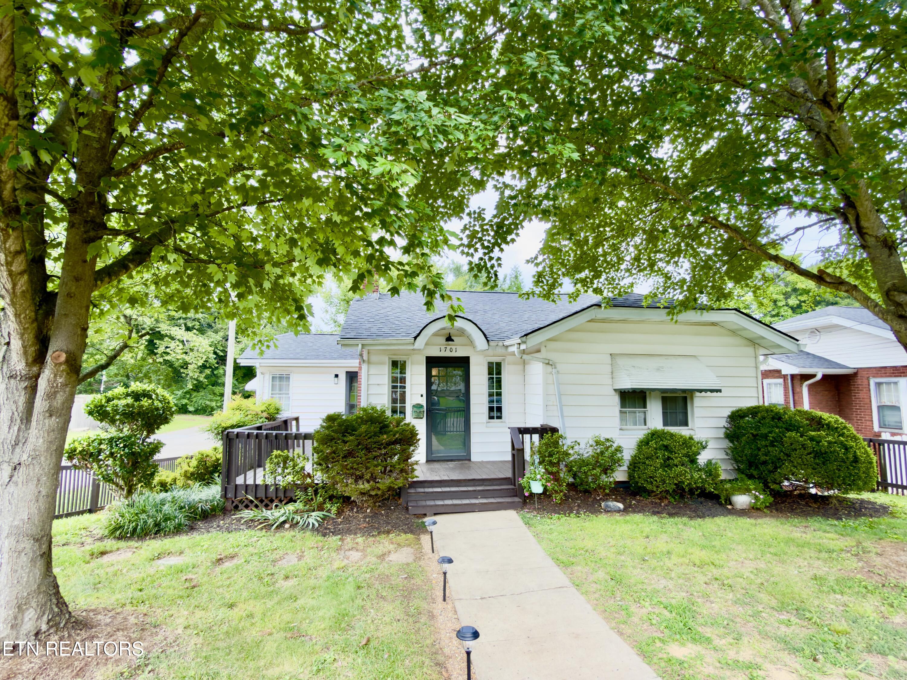 1701 Branson Avenue Knoxville TN 37917
