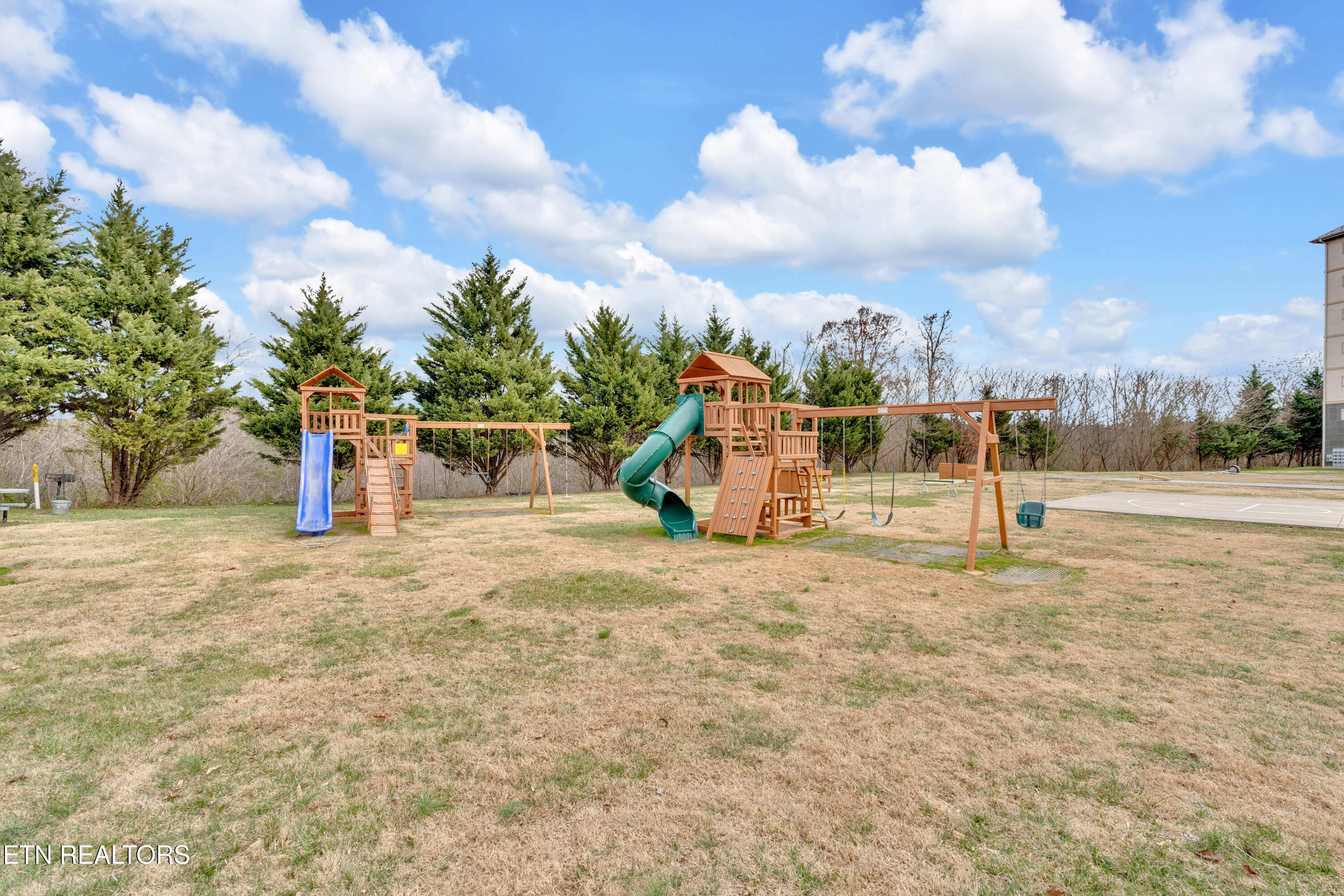 124 Plaza Drive Pigeon Forge TN 37863