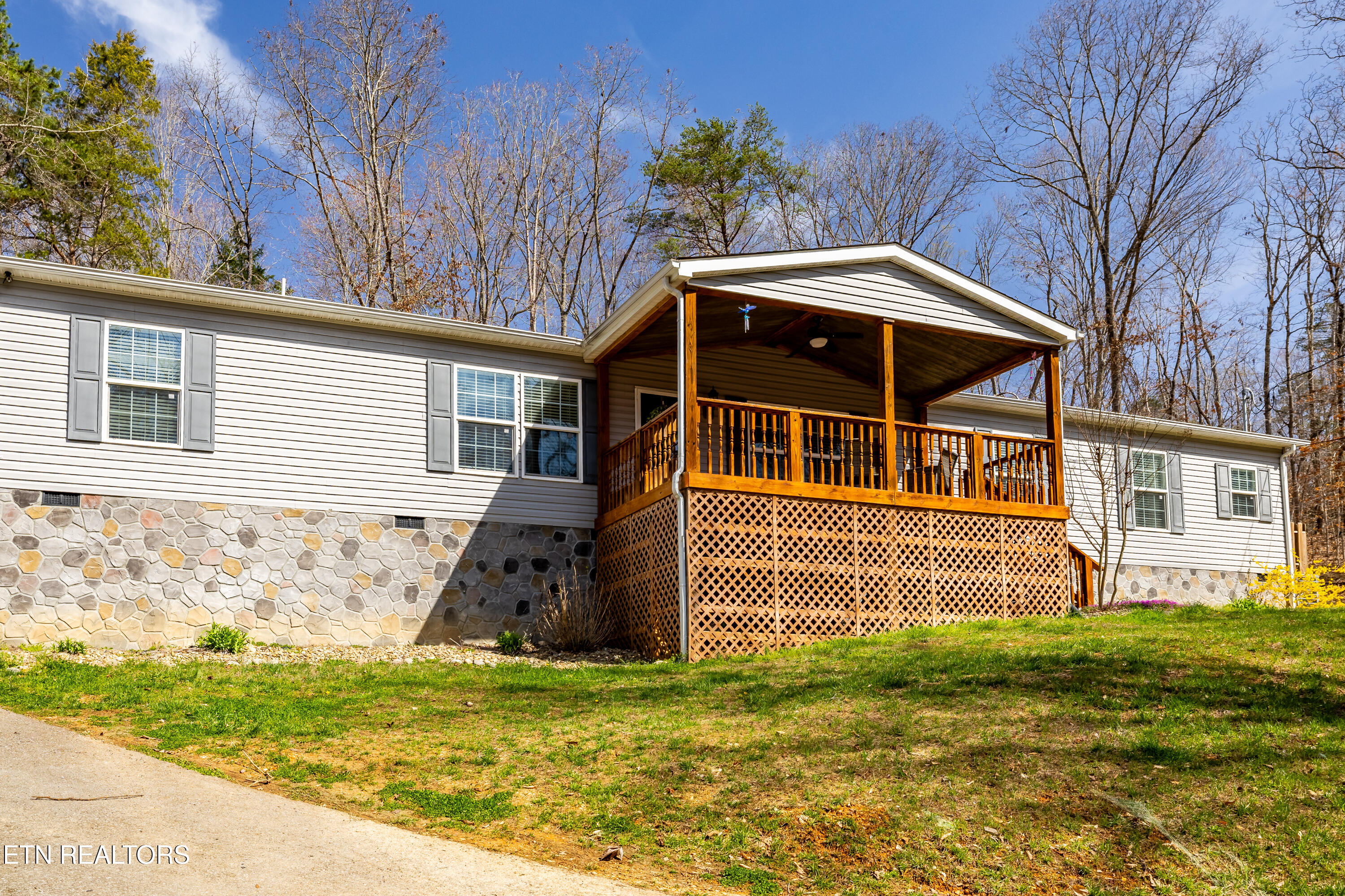 153 Powder House Road Clinton TN 37716