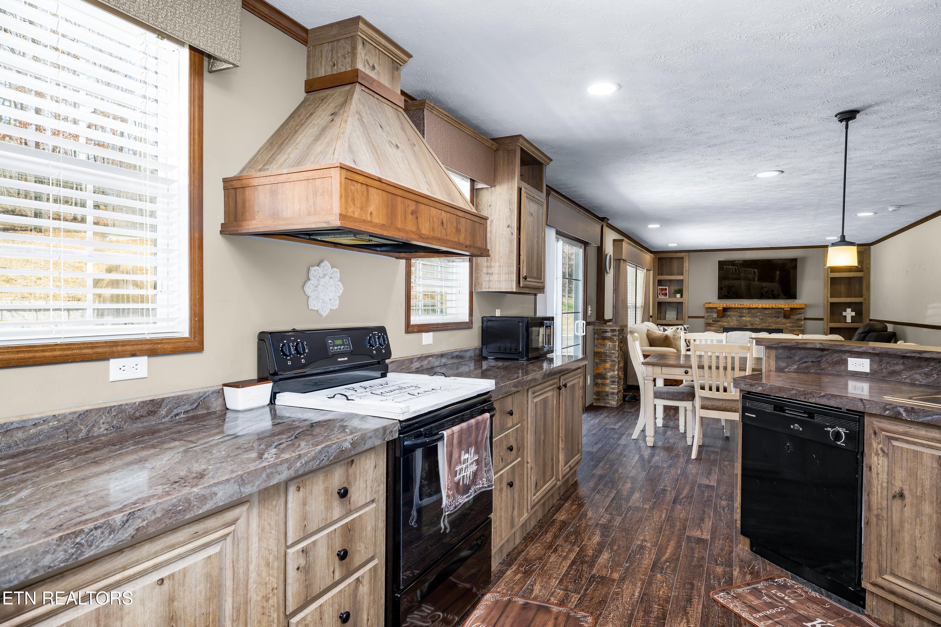 153 Powder House Road Clinton TN 37716