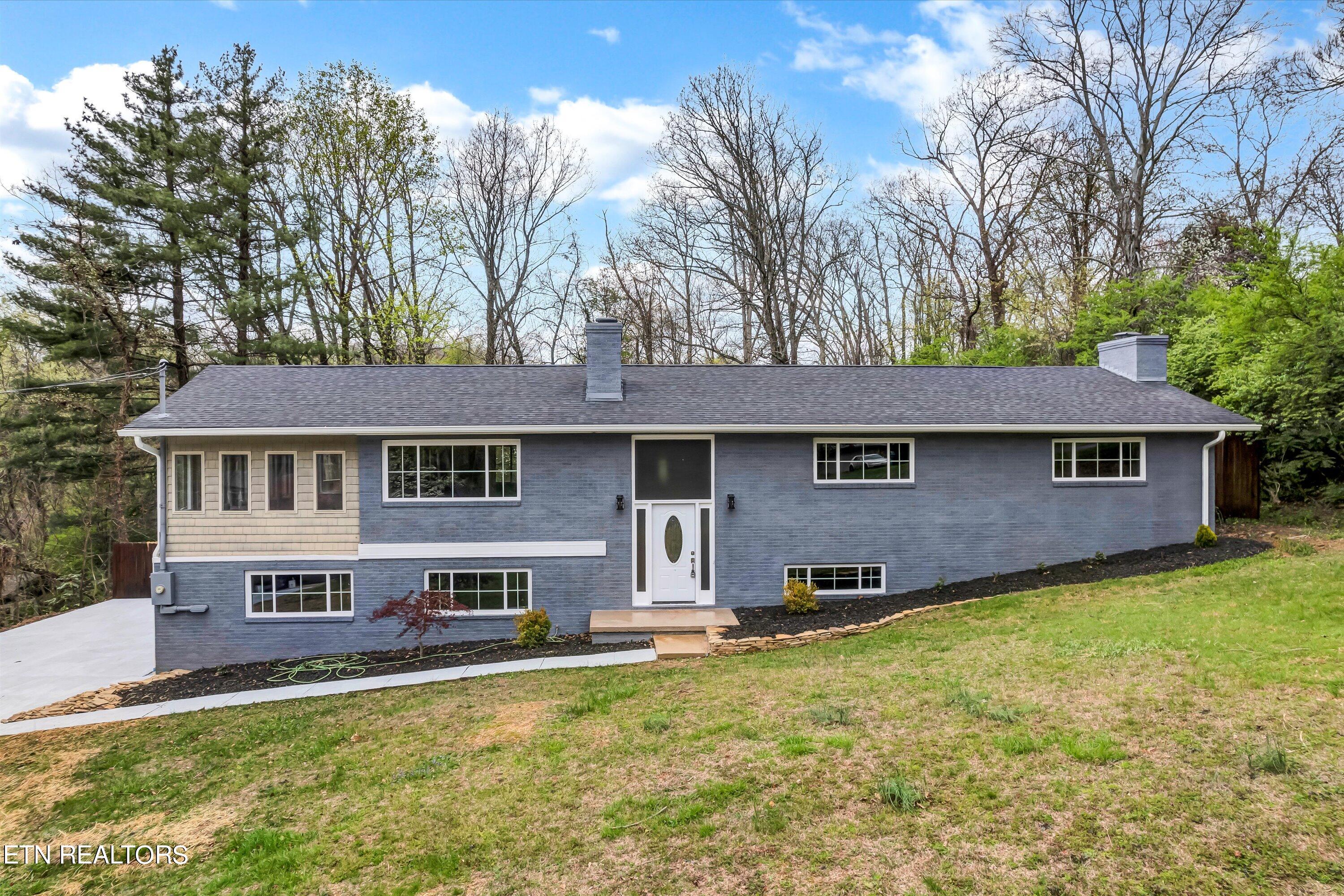 327 Sevenoaks Trail Knoxville TN 37922