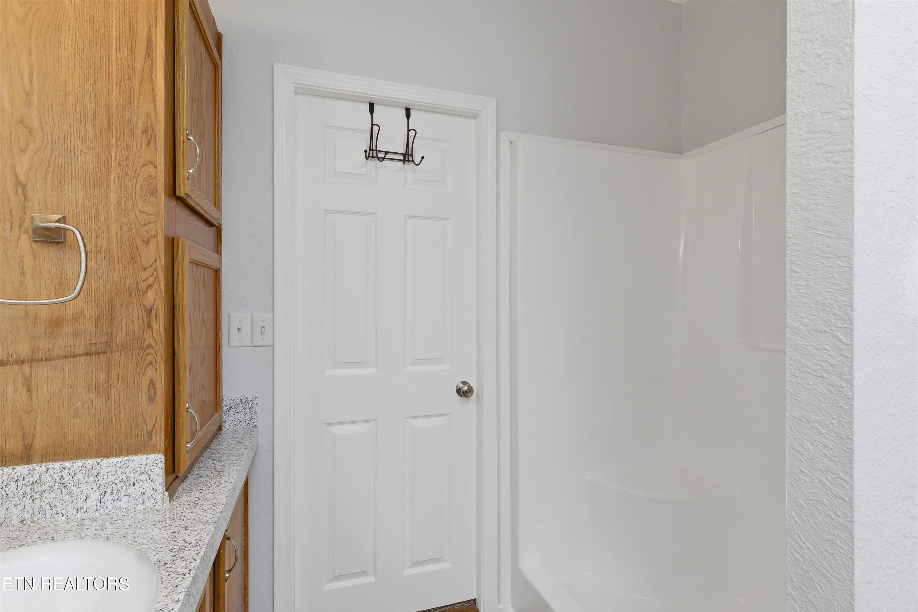 2214 Hinds Creek Road Heiskell TN 37754