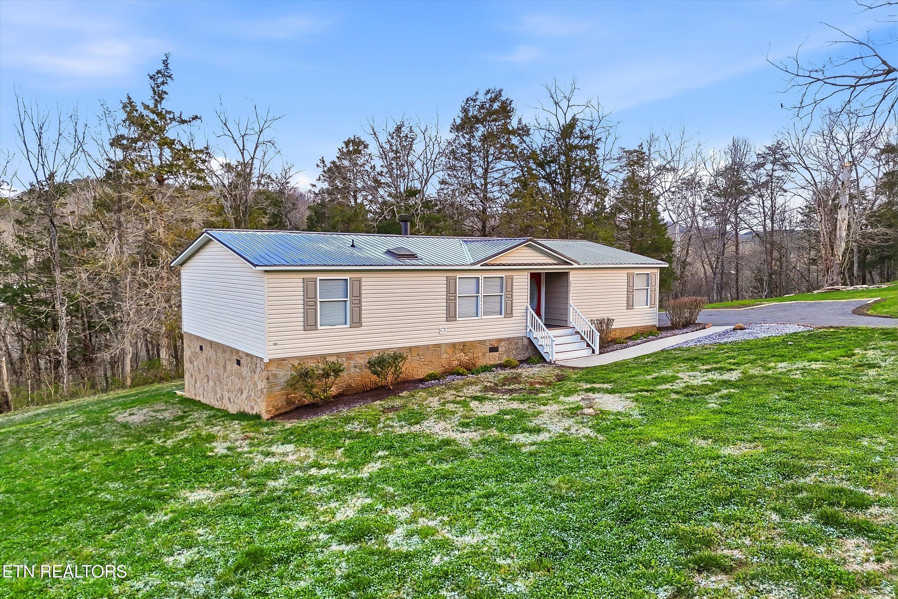 2214 Hinds Creek Road Heiskell TN 37754