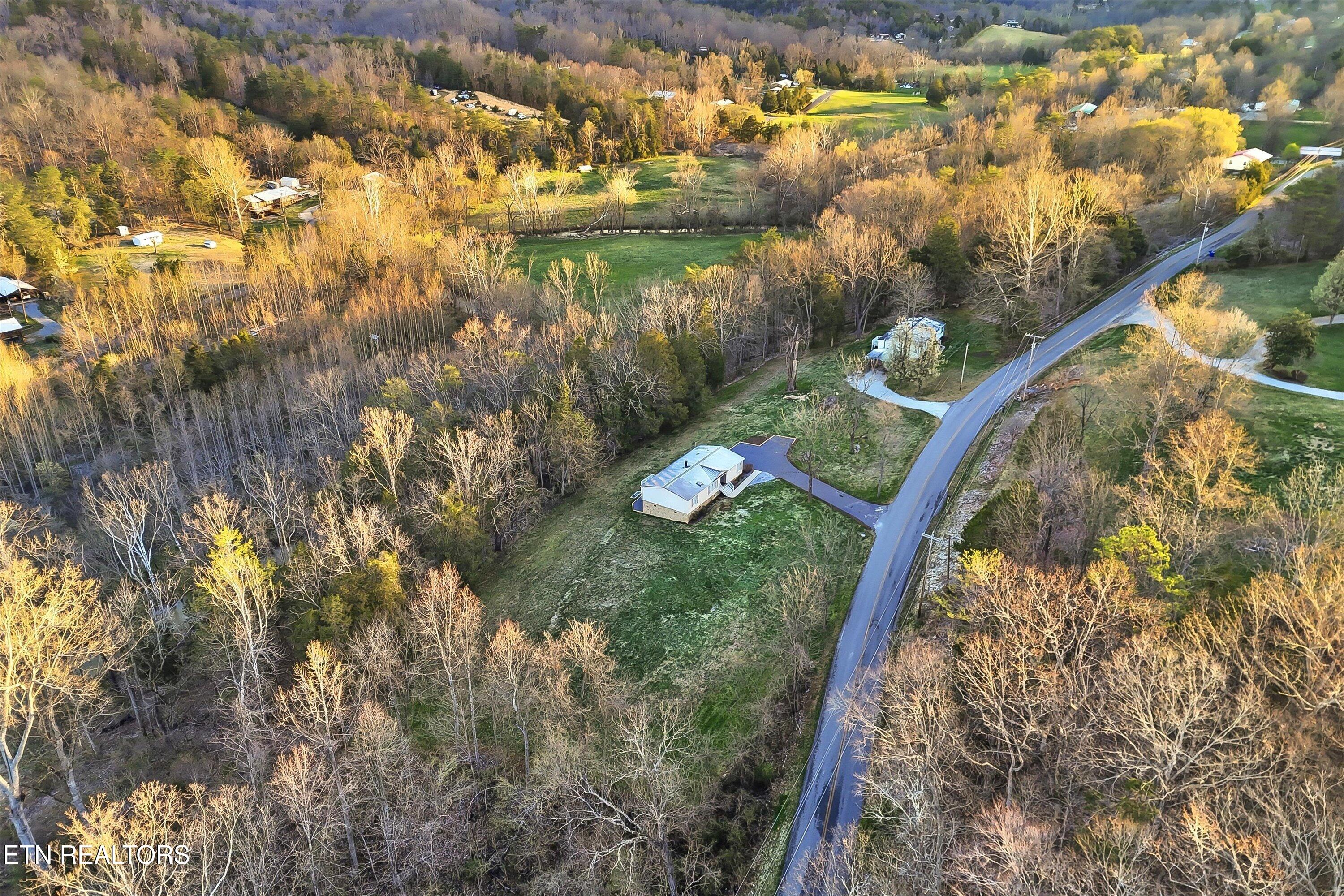2214 Hinds Creek Road Heiskell TN 37754