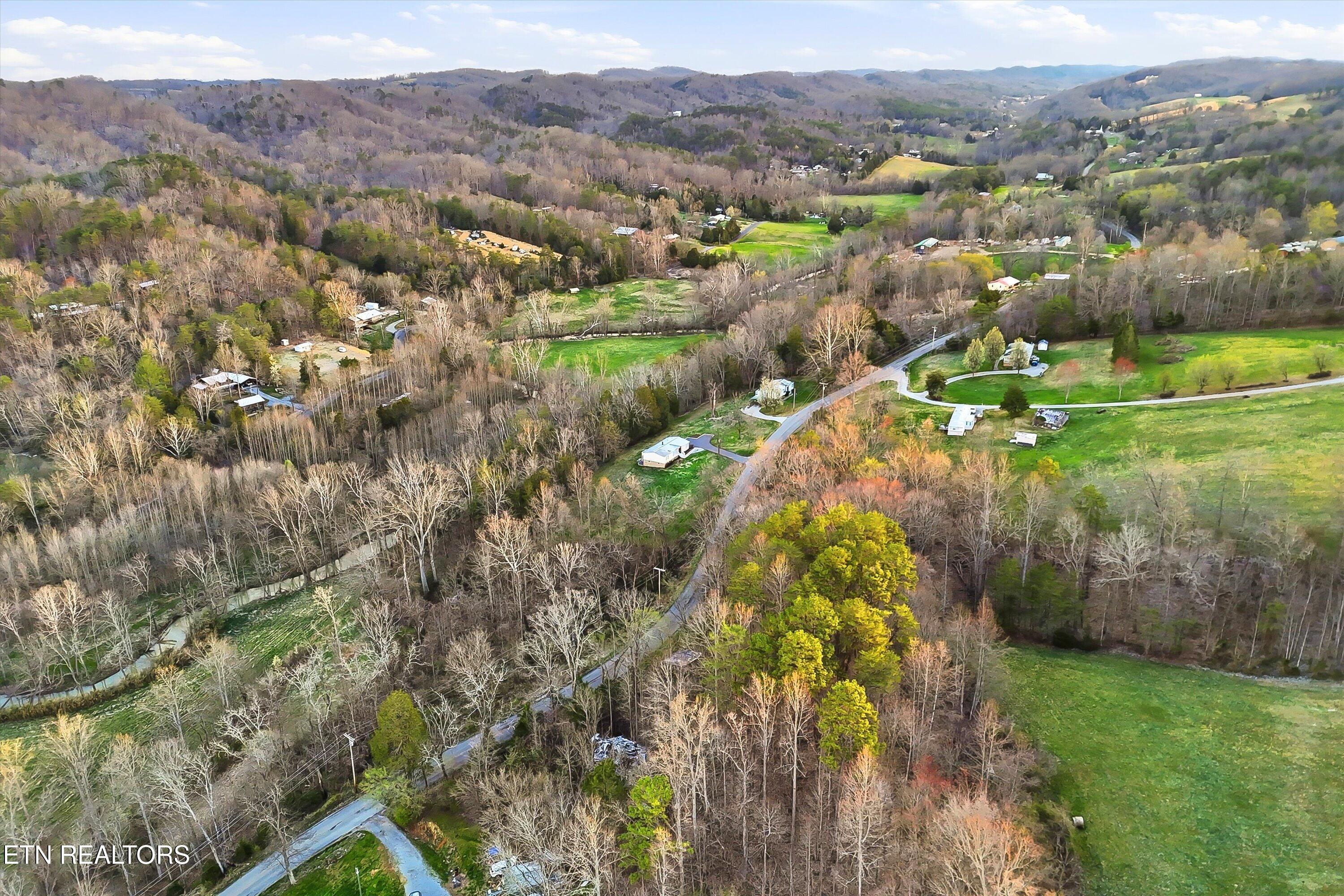 2214 Hinds Creek Road Heiskell TN 37754