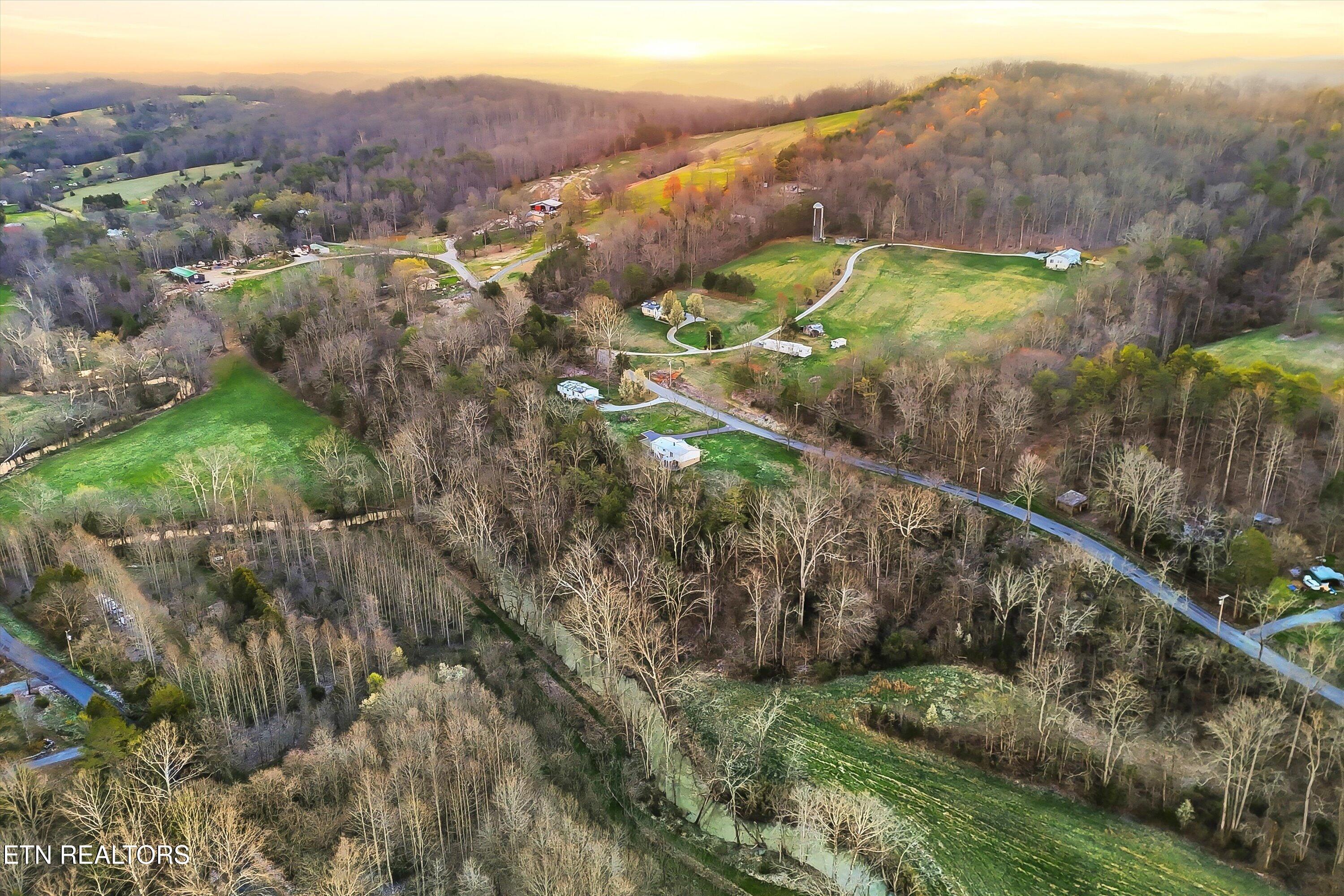 2214 Hinds Creek Road Heiskell TN 37754