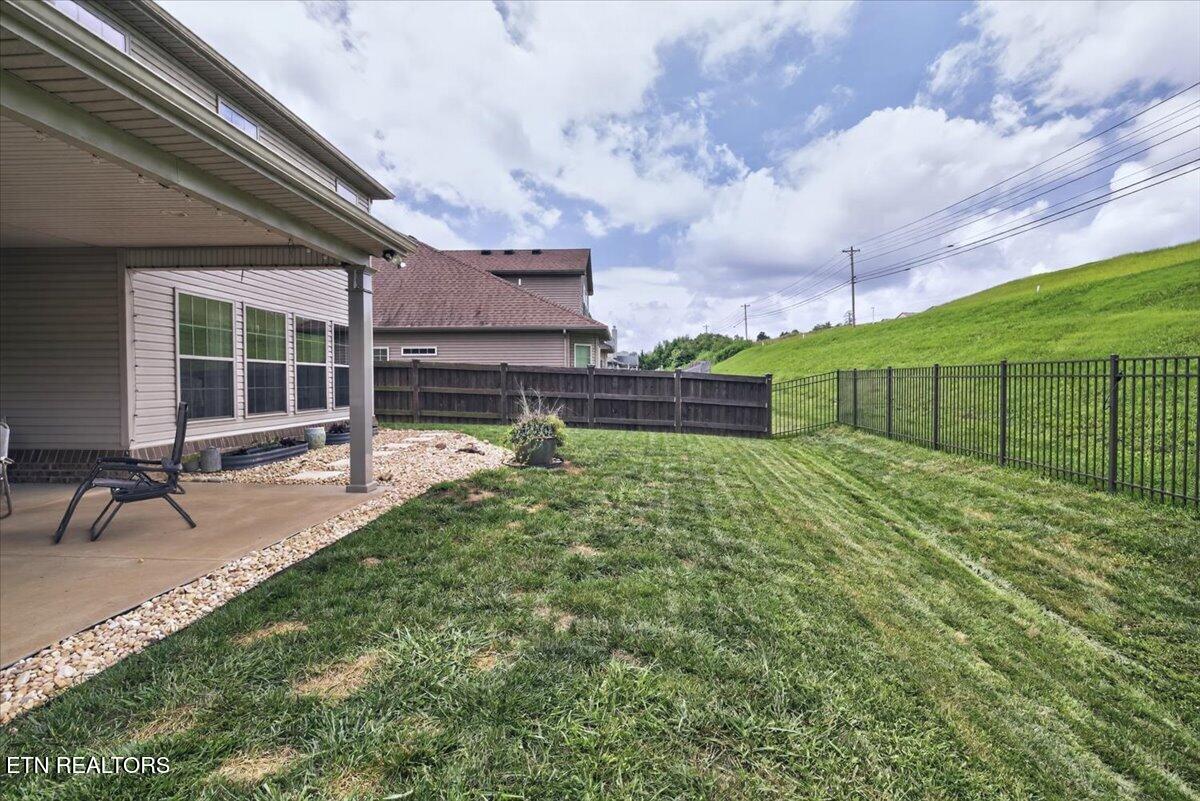 12325 Chirping Bird Lane Knoxville TN 37932