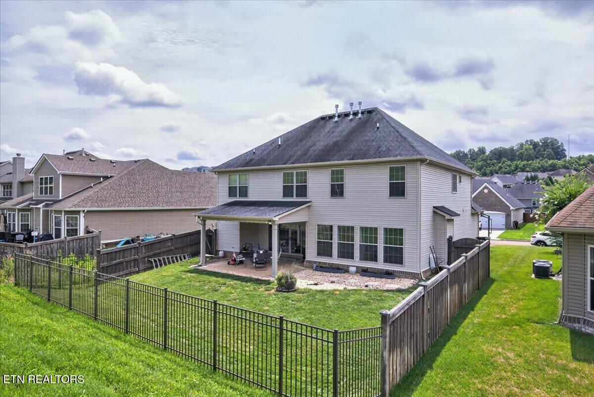 12325 Chirping Bird Lane Knoxville TN 37932