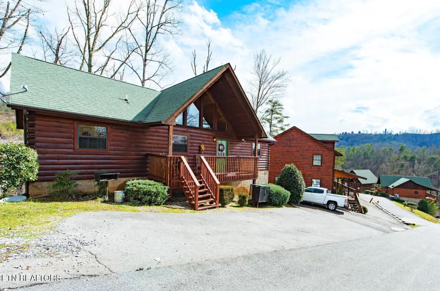 1519 Boo Boos Way Sevierville TN 37862