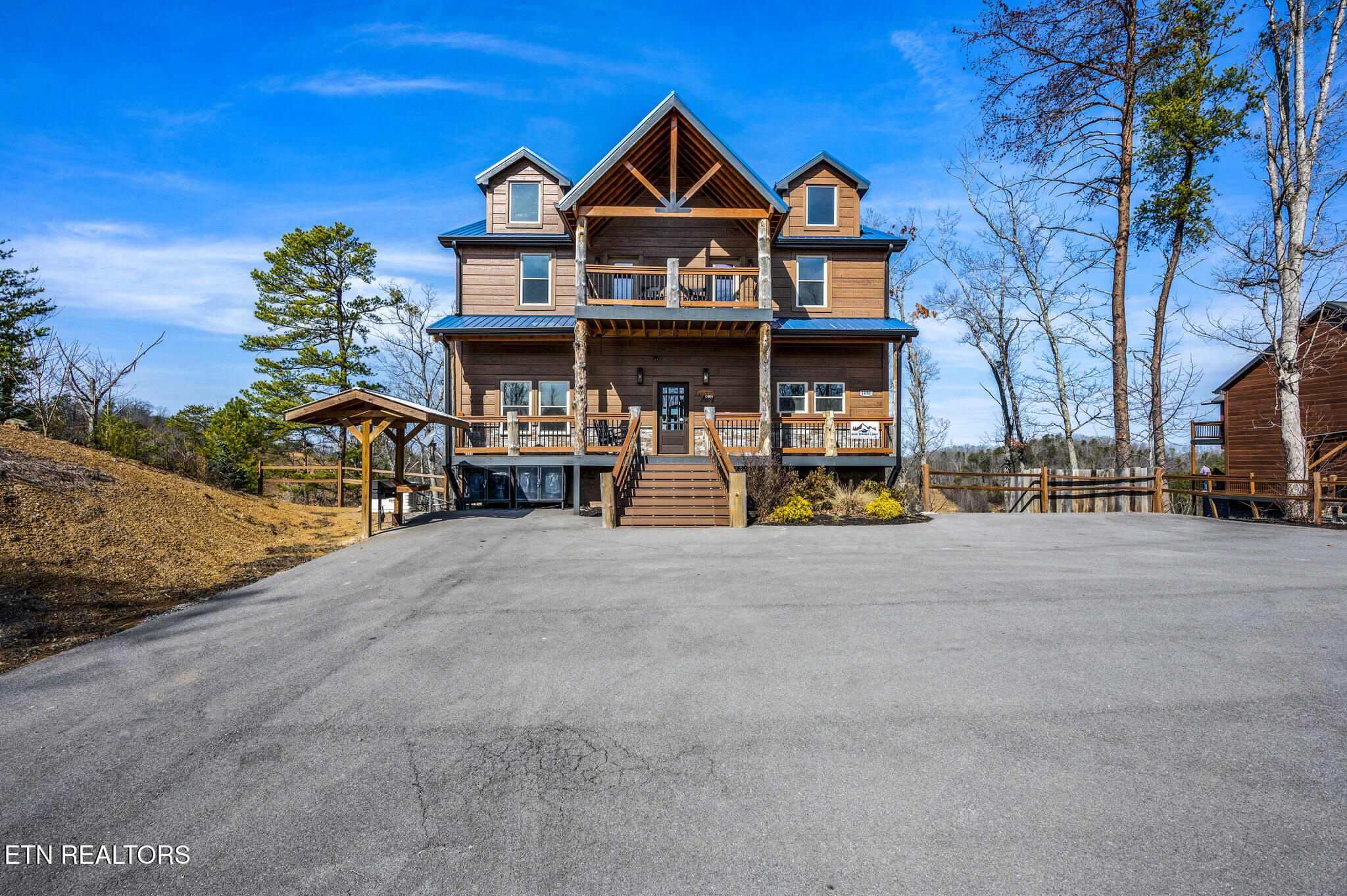 1490 Sleepy Valley Lane Sevierville TN 37876