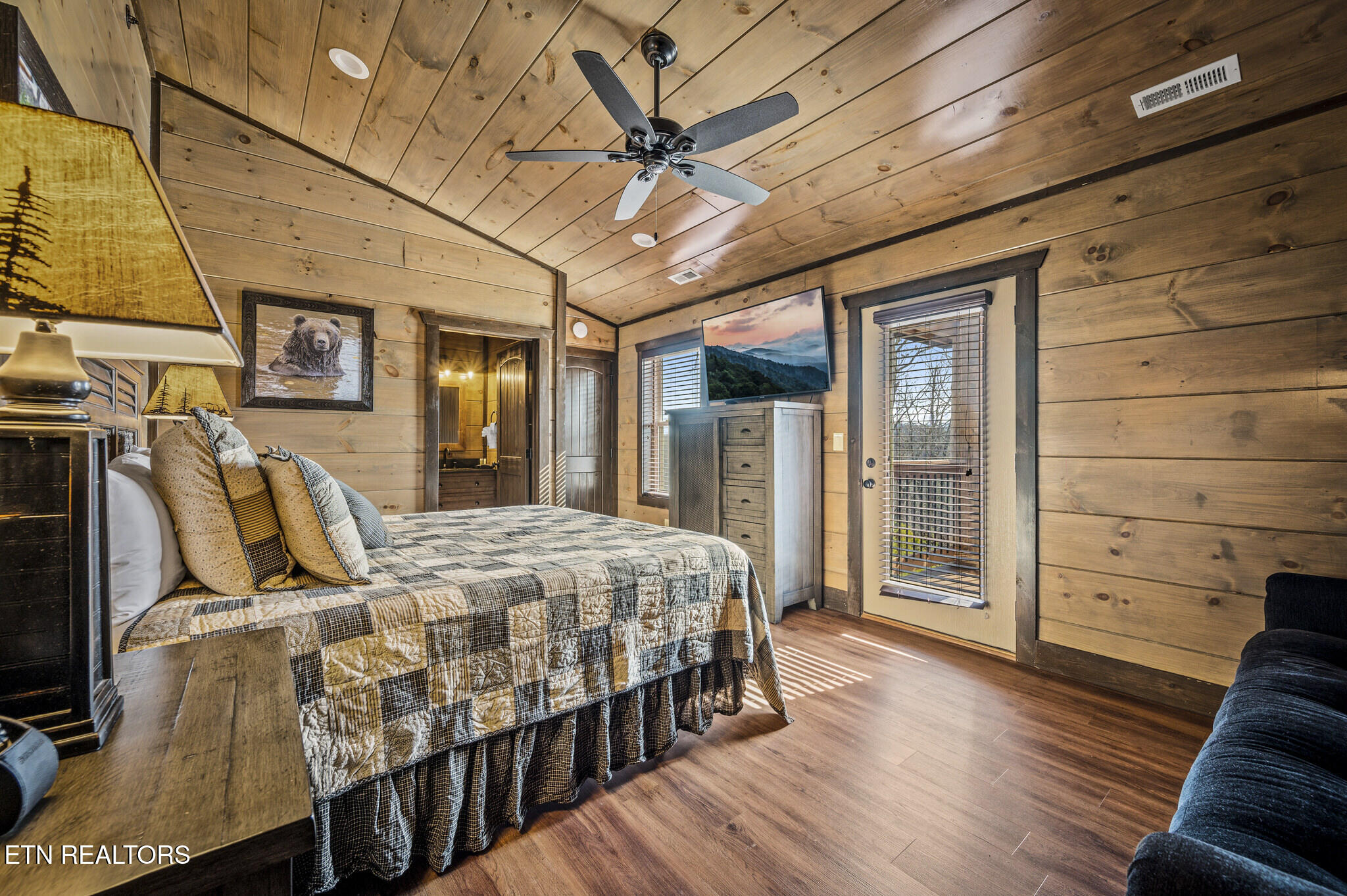 1490 Sleepy Valley Lane Sevierville TN 37876