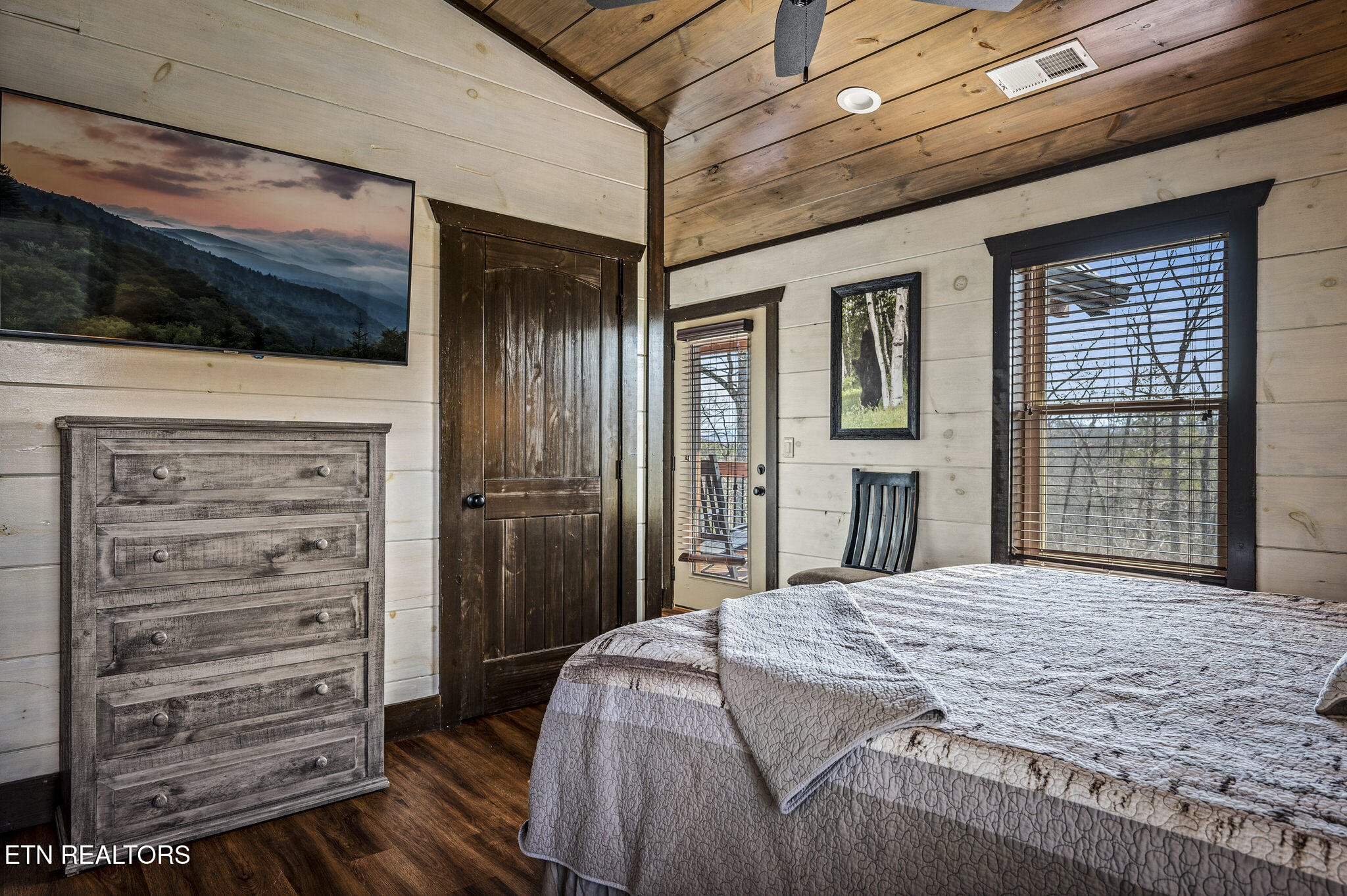 1490 Sleepy Valley Lane Sevierville TN 37876