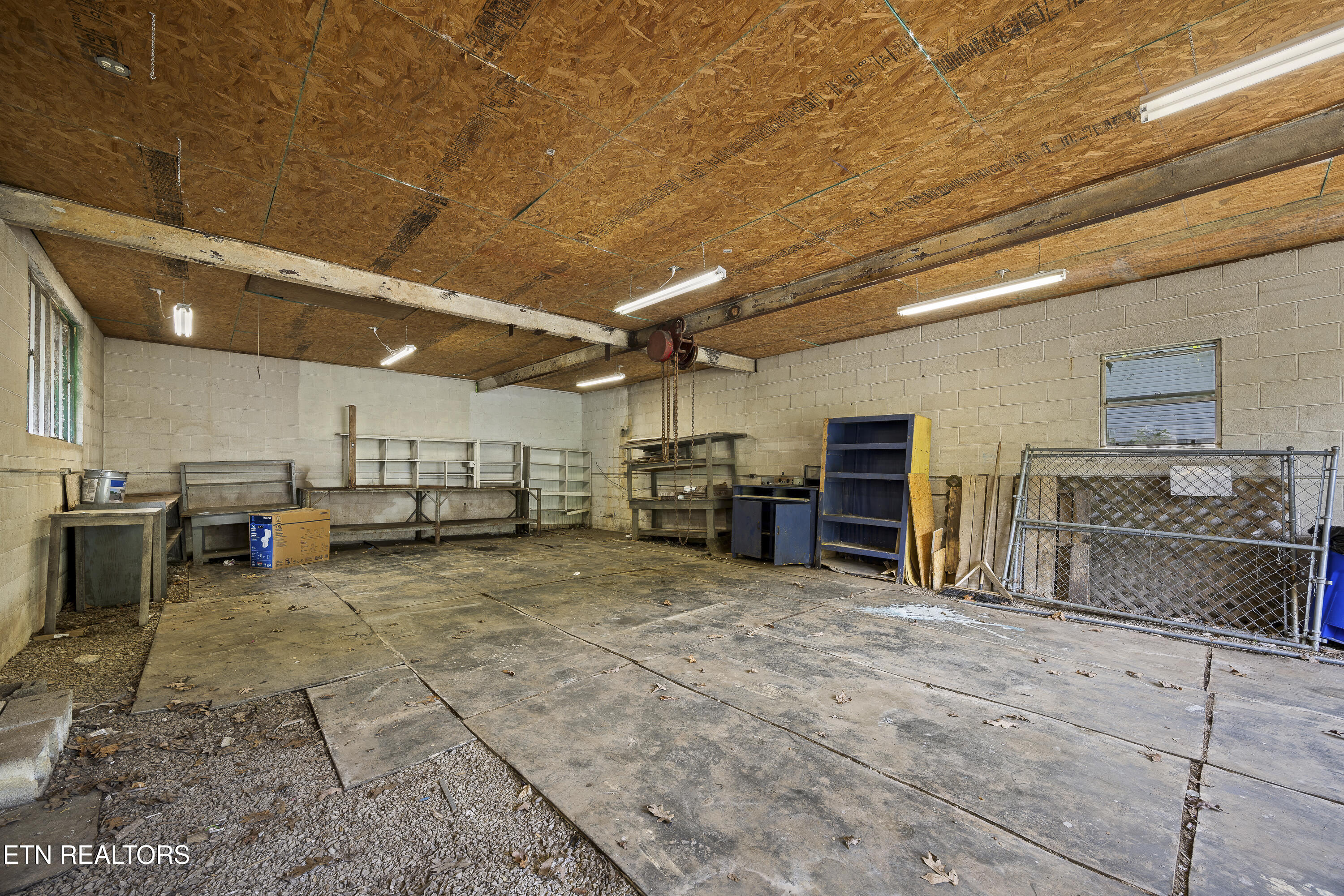 1037 Foust Carney Road Powell TN 37849