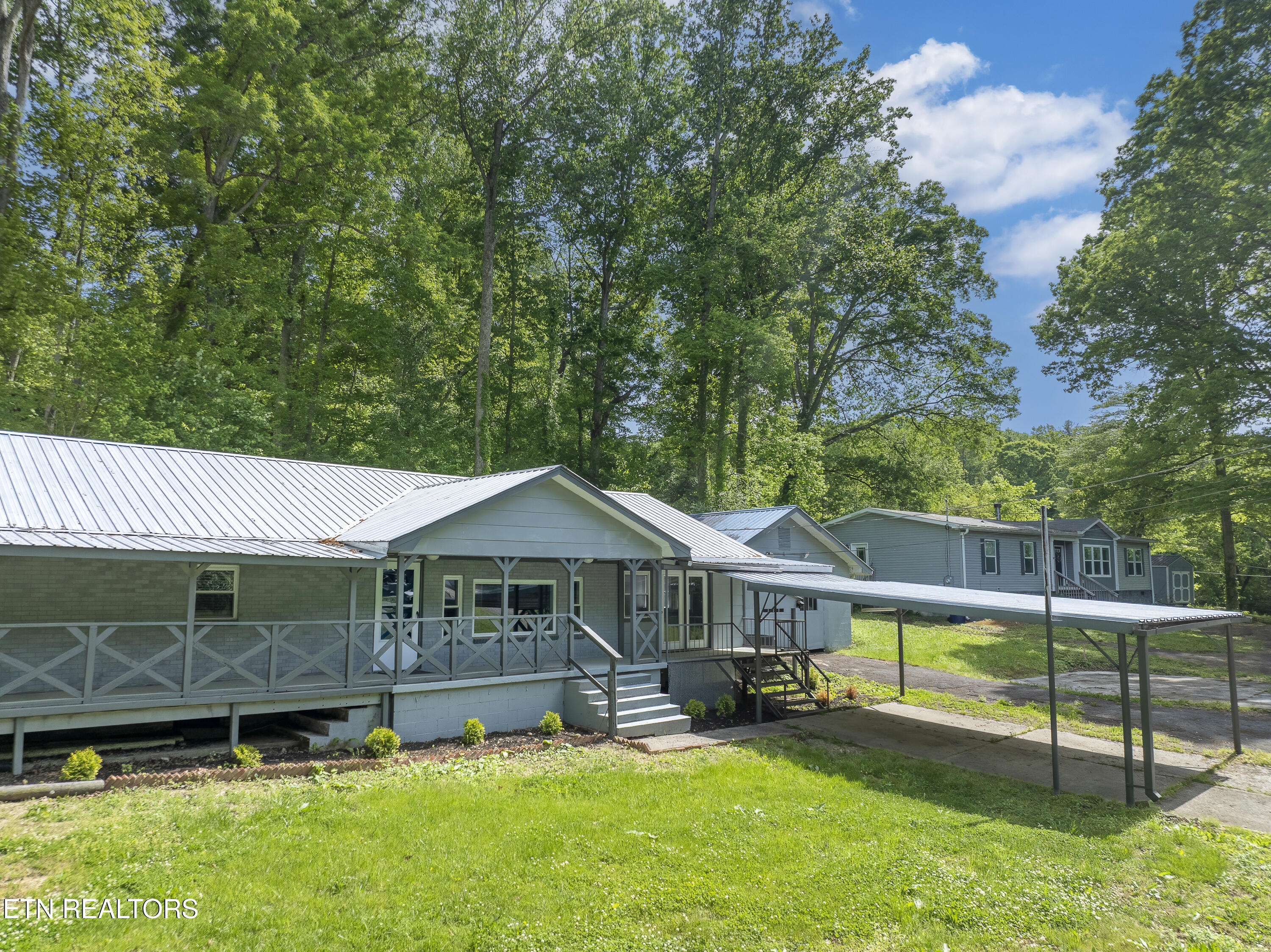 1037 Foust Carney Road Powell TN 37849