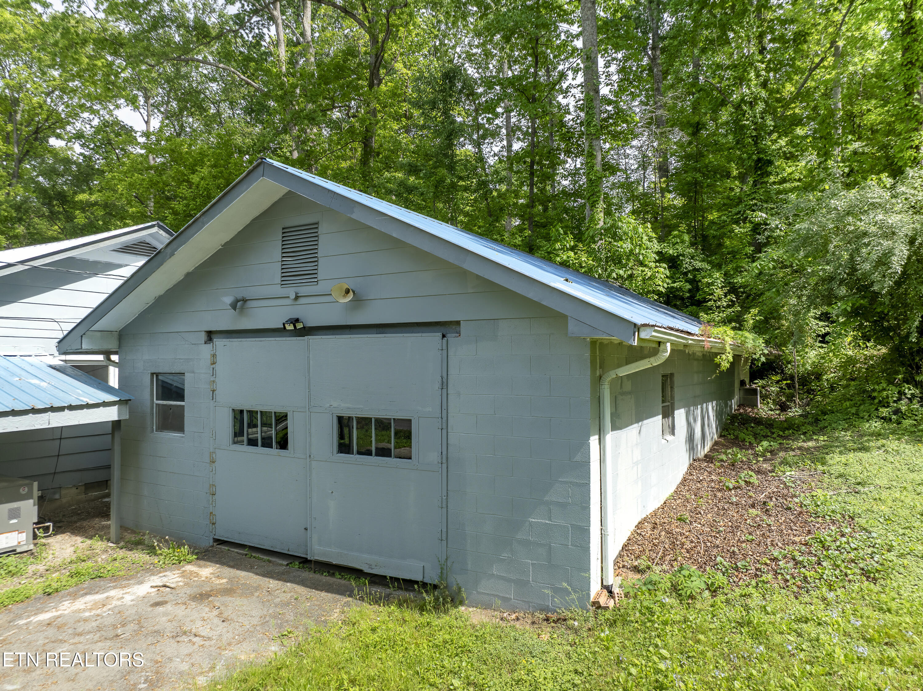 1037 Foust Carney Road Powell TN 37849
