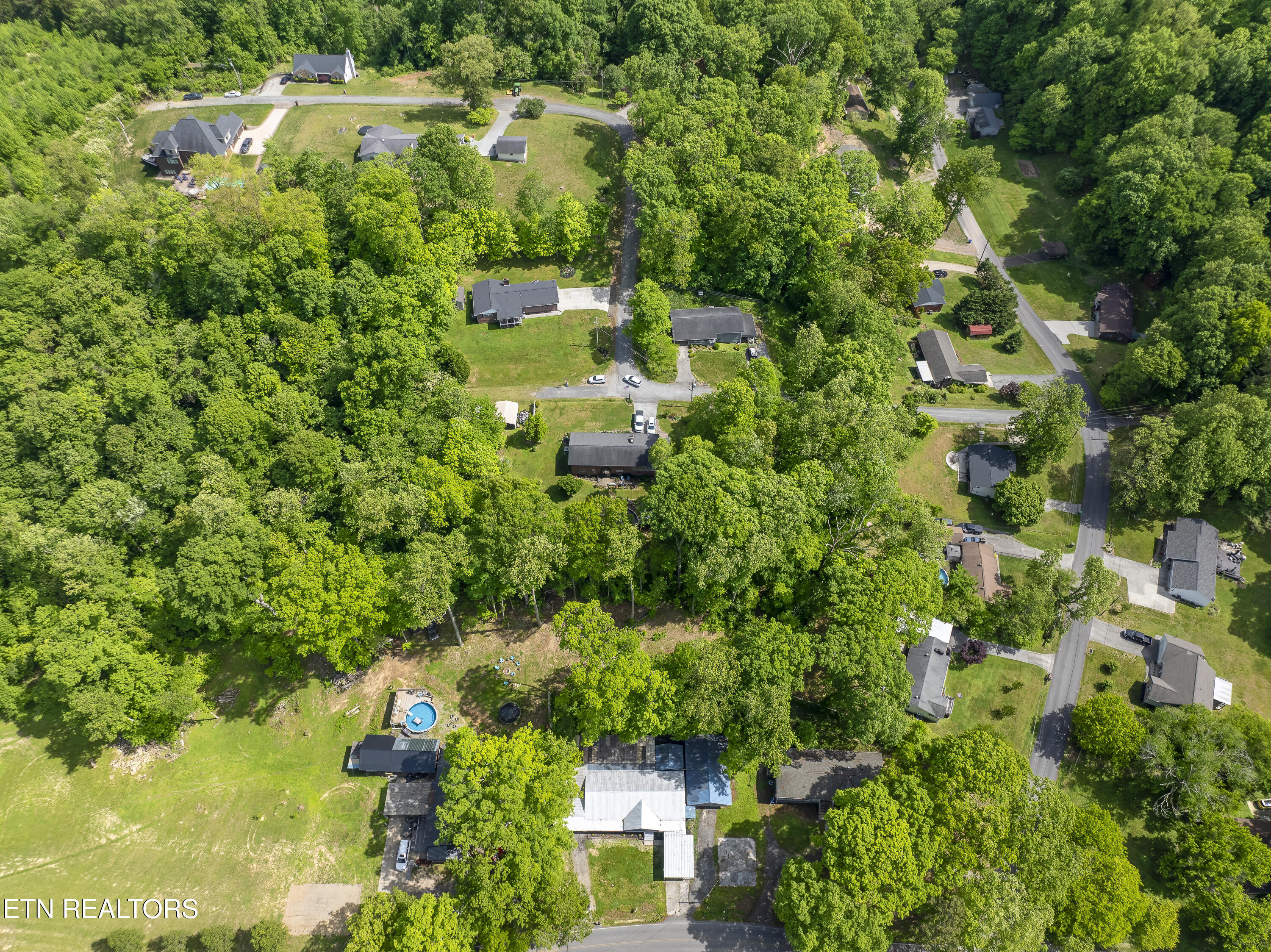 1037 Foust Carney Road Powell TN 37849