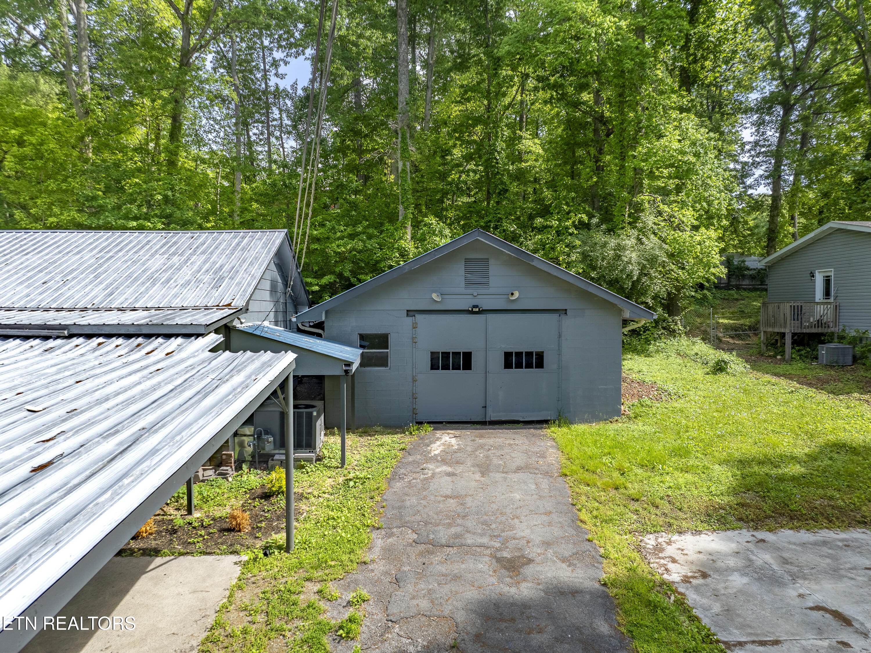 1037 Foust Carney Road Powell TN 37849