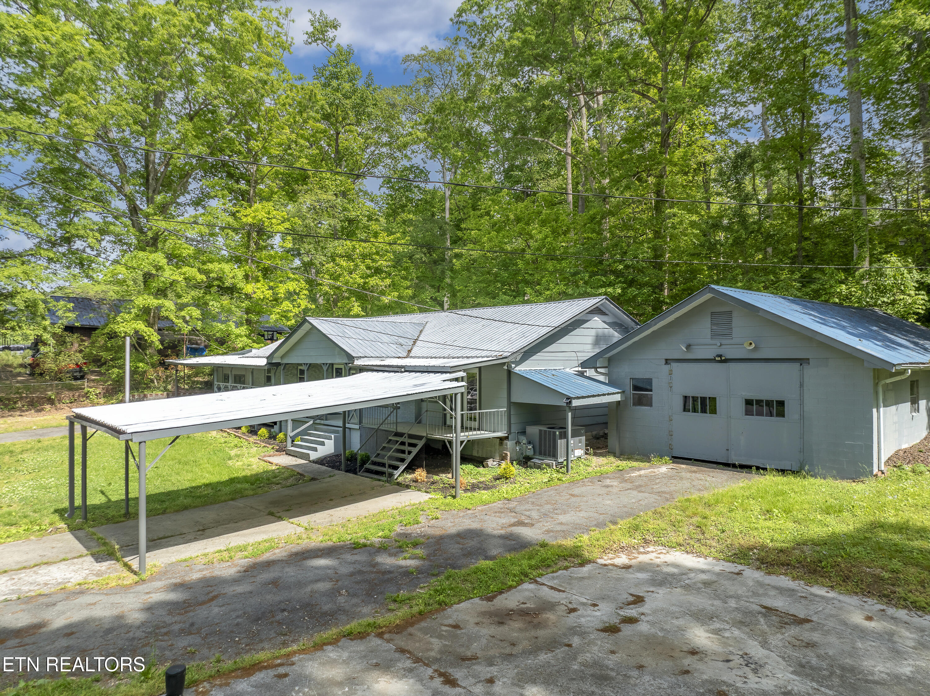 1037 Foust Carney Road Powell TN 37849