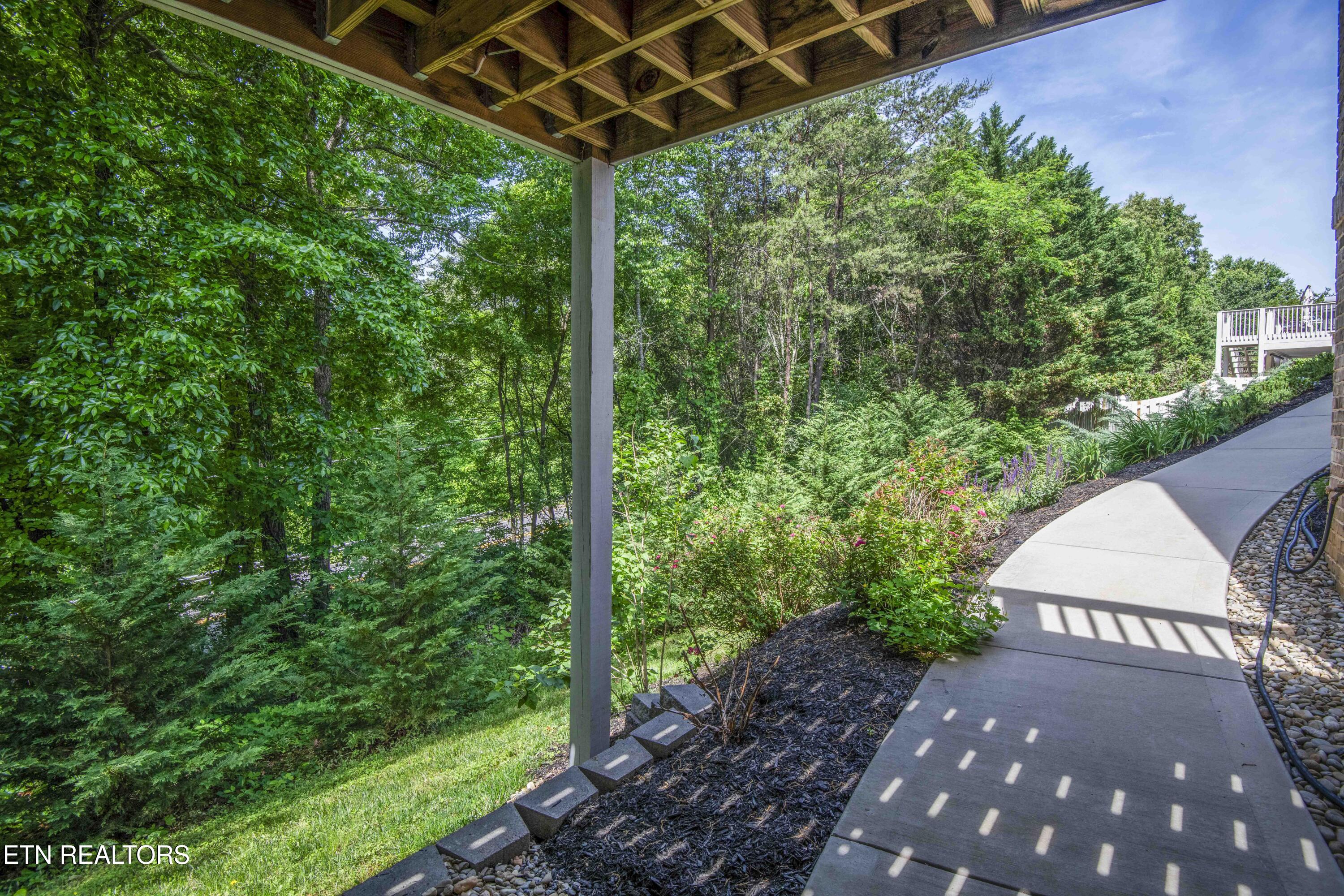 10412 Meadow Ridges Lane Knoxville TN 37922