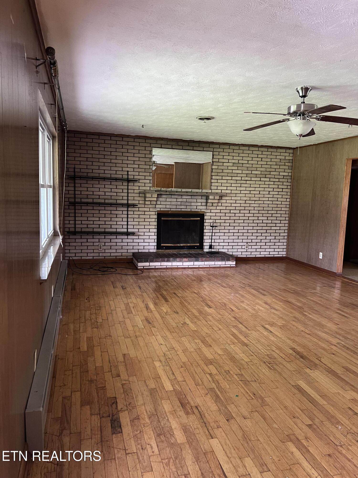 1448/1448B Louisville Road Alcoa TN 37701