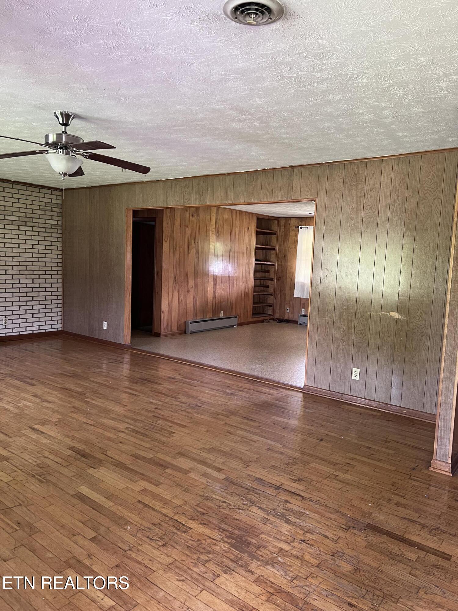 1448/1448B Louisville Road Alcoa TN 37701